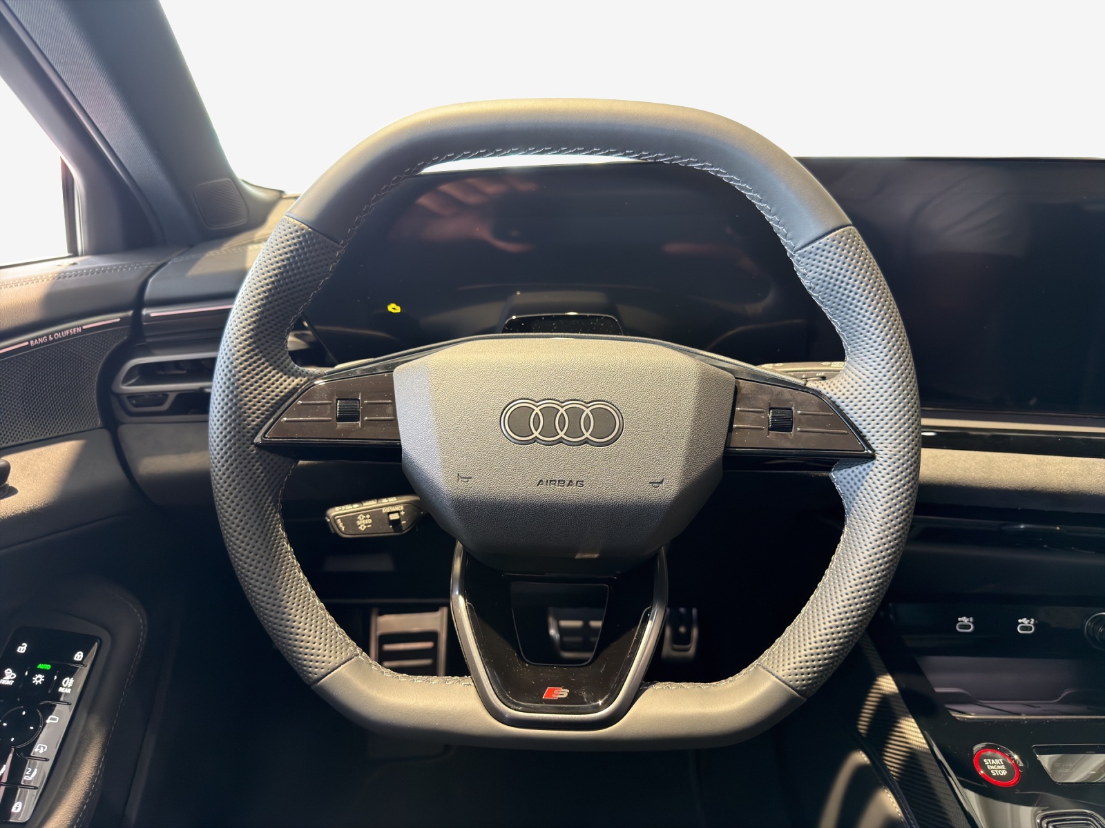 AUDI A5 Avant e-hybrid quattro Attraction 220 kW S tronic-image-9