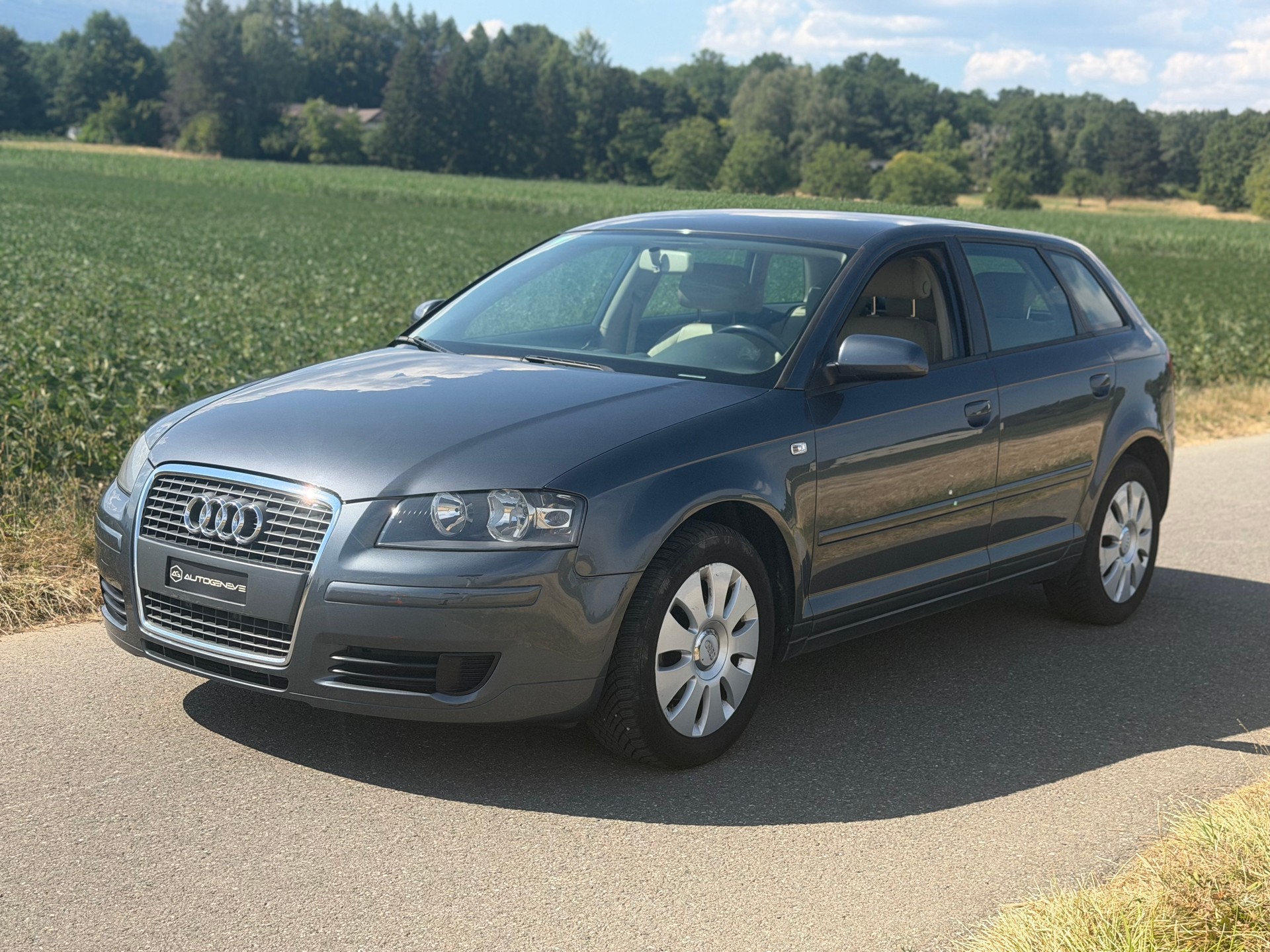AUDI A3 Sportback 1.6 Ambiente-image-2