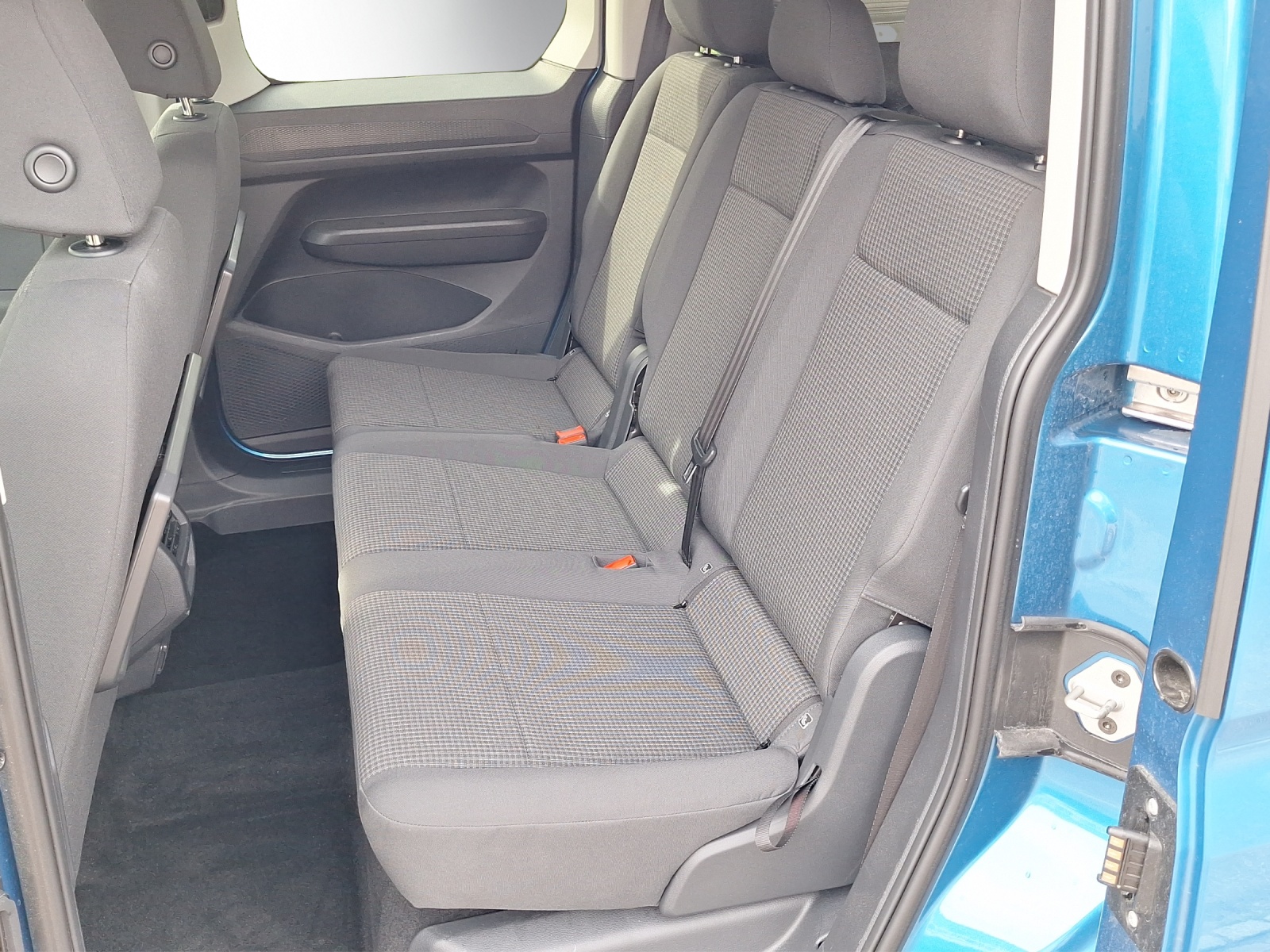 VW Caddy 1.5 TSI California DSG-image-11