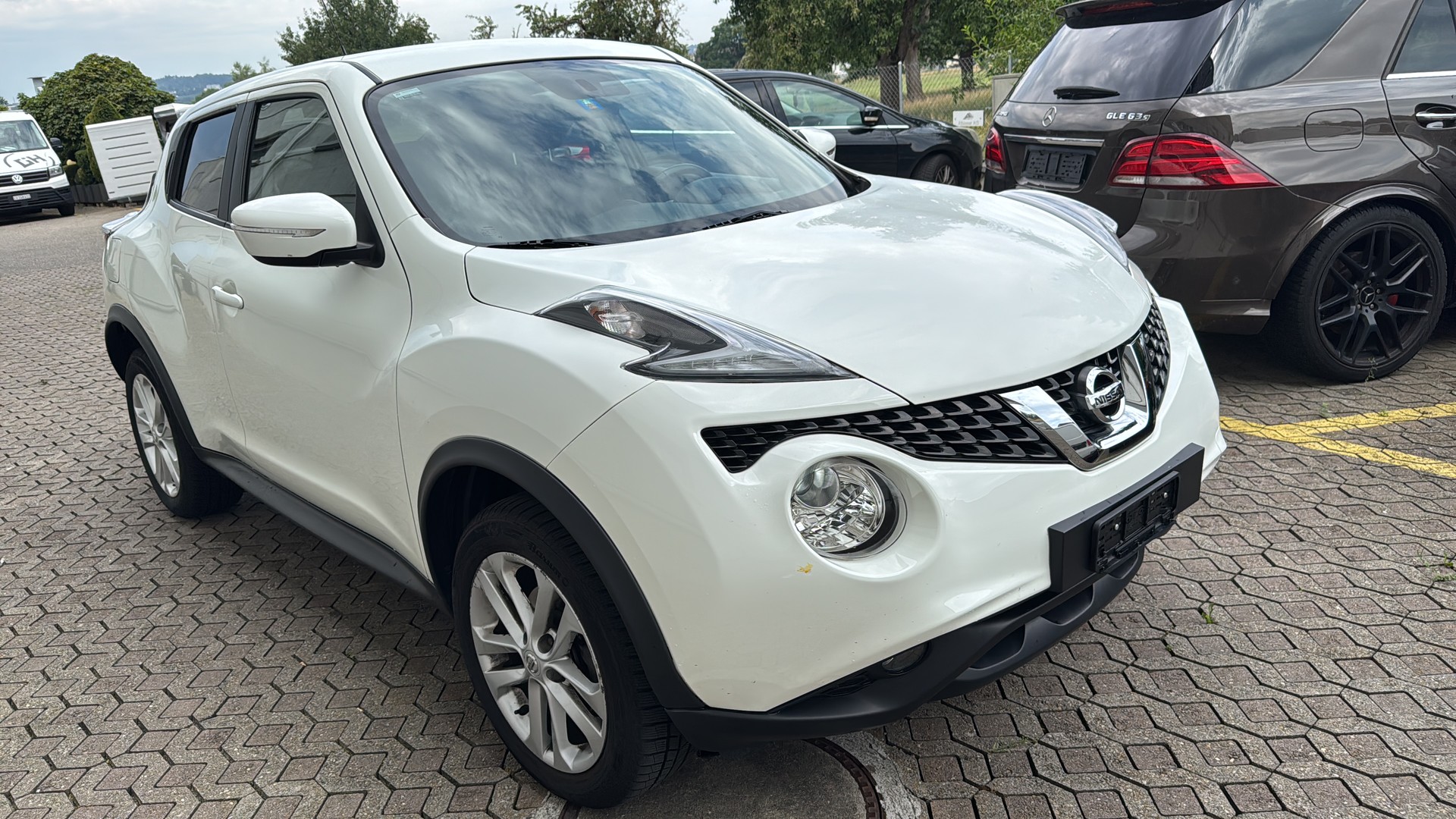 NISSAN Juke 1.2 DIG-T tekna-showroom-element-1