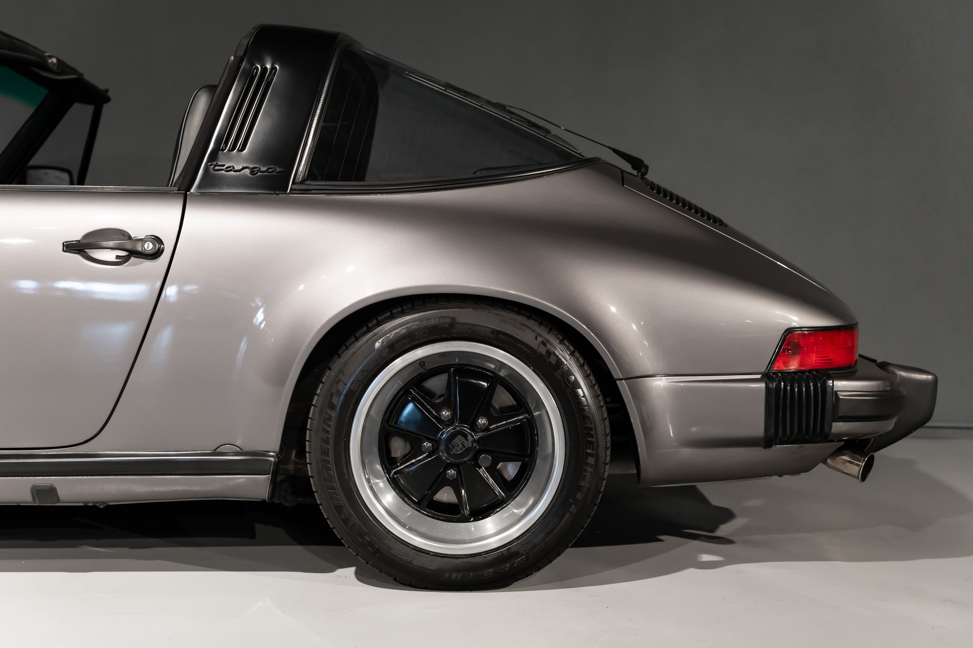 PORSCHE 911 Carrera Targa-image-4