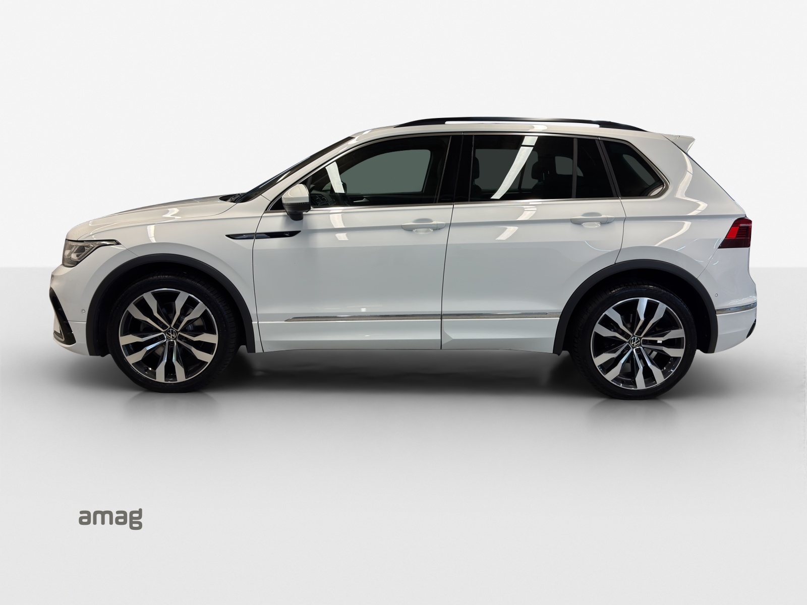 VW Tiguan 2.0 TDI SCR R-Line 4Motion DSG-showroom-element-1