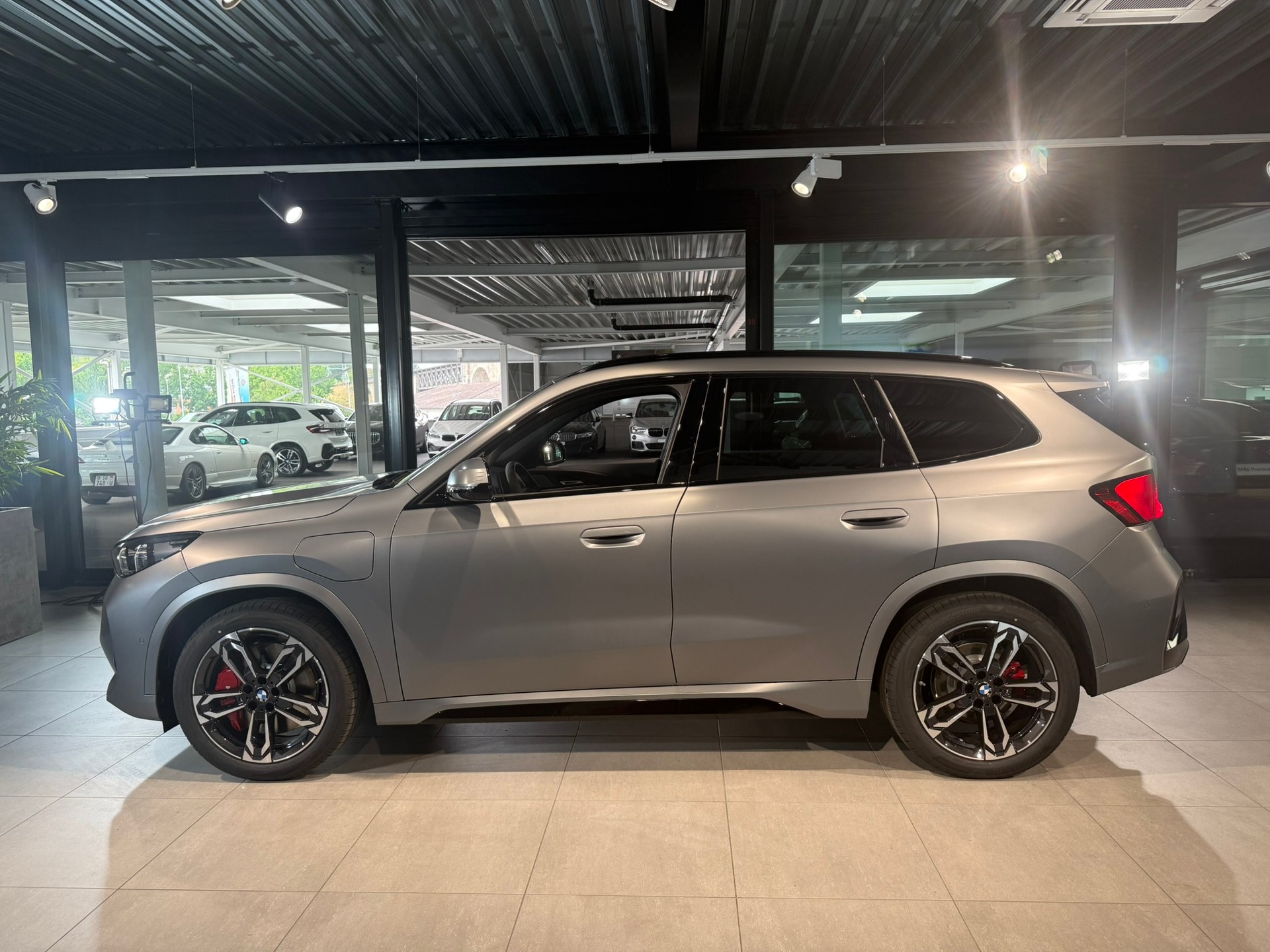 BMW X1 xDrive 30e M Sport Pro-showroom-element-2