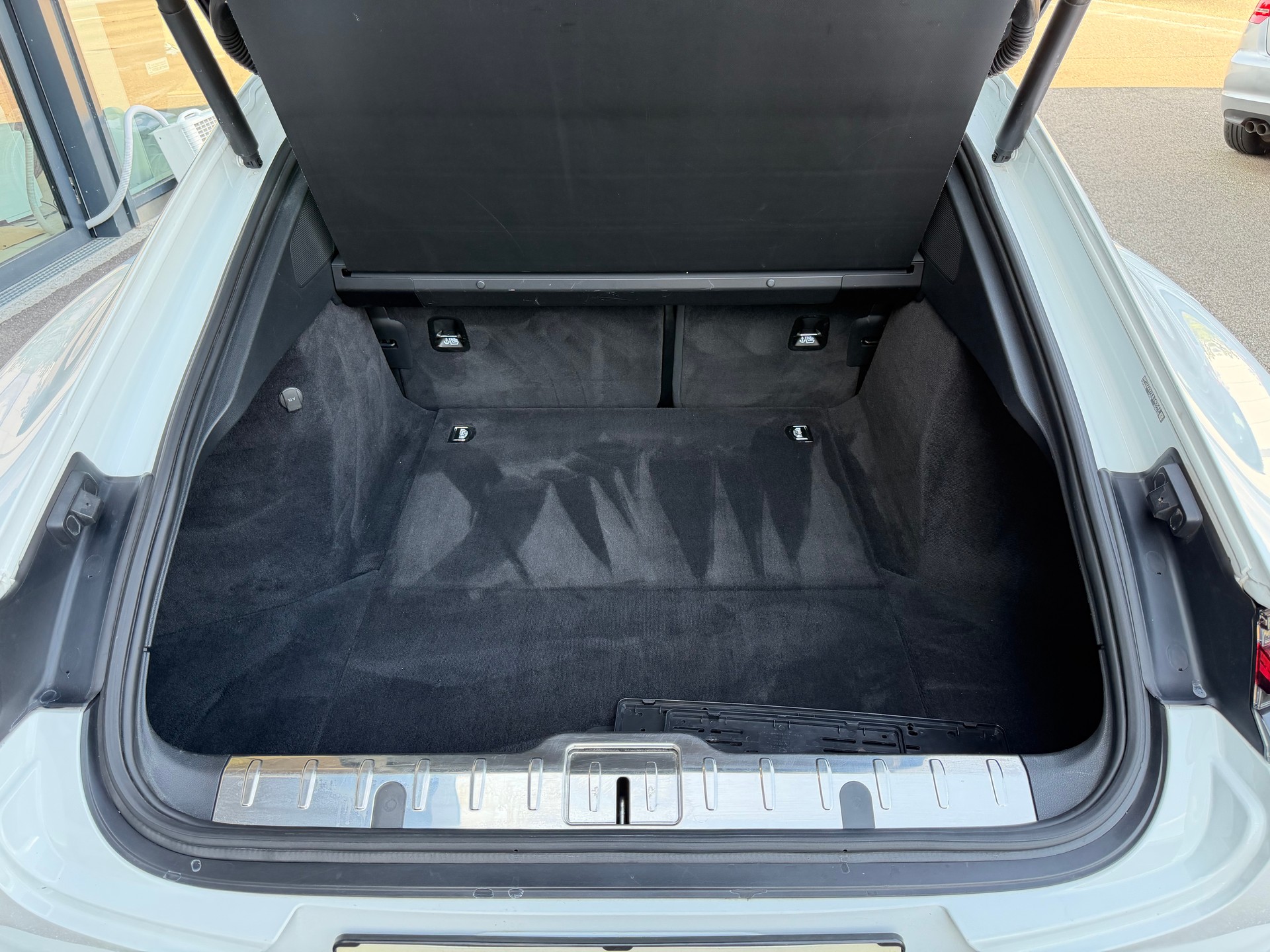 PORSCHE Panamera 4.0 V8 Turbo-showroom-element-3