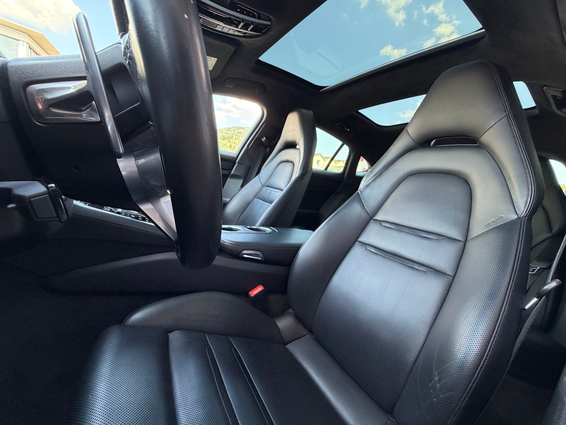 PORSCHE Panamera 4.0 V8 Turbo-image-11