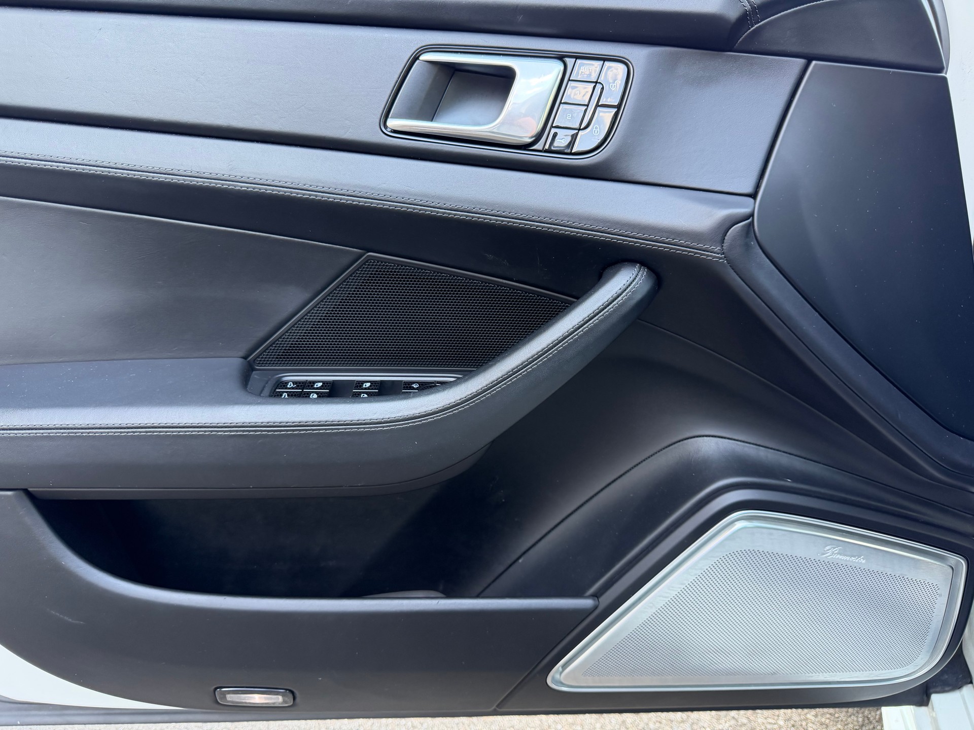 PORSCHE Panamera 4.0 V8 Turbo-image-10