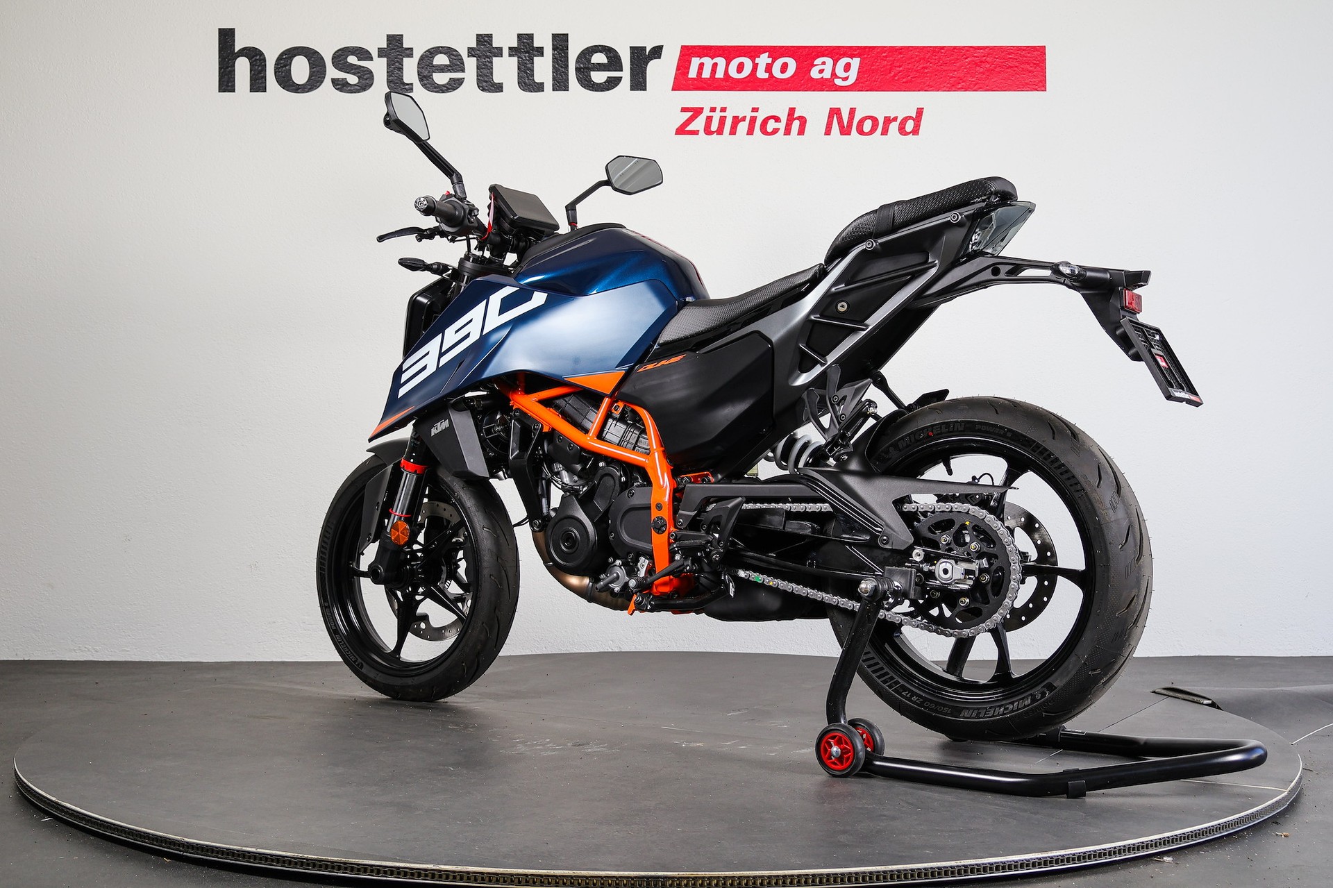KTM 390 Duke-image-3