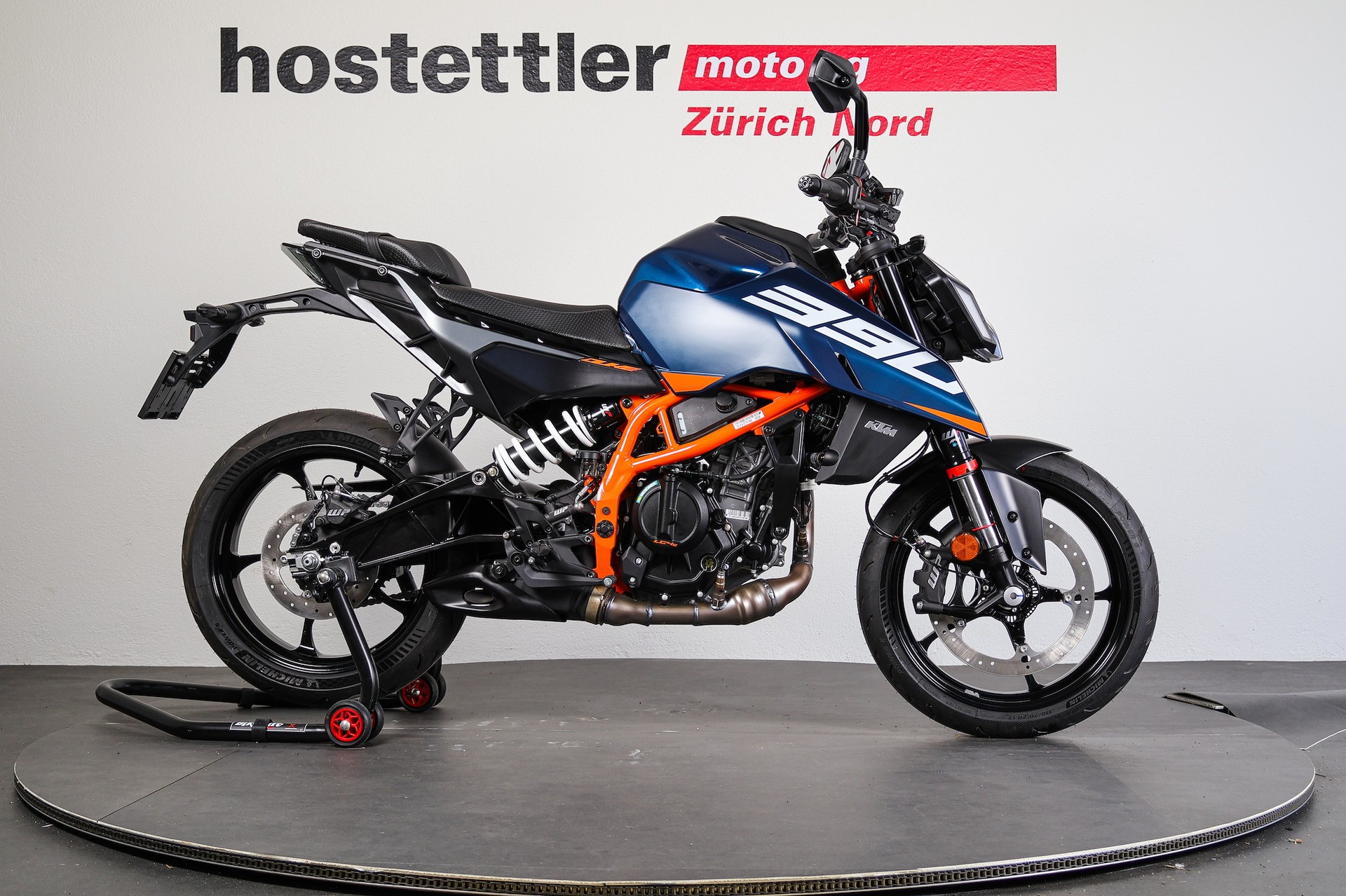 KTM 390 Duke-image-1