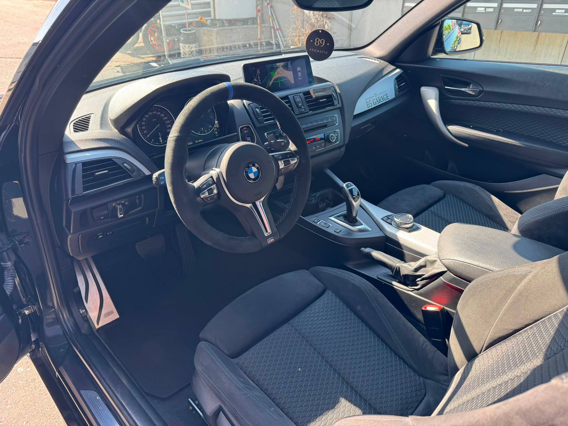 BMW M235i Steptronic-image-7
