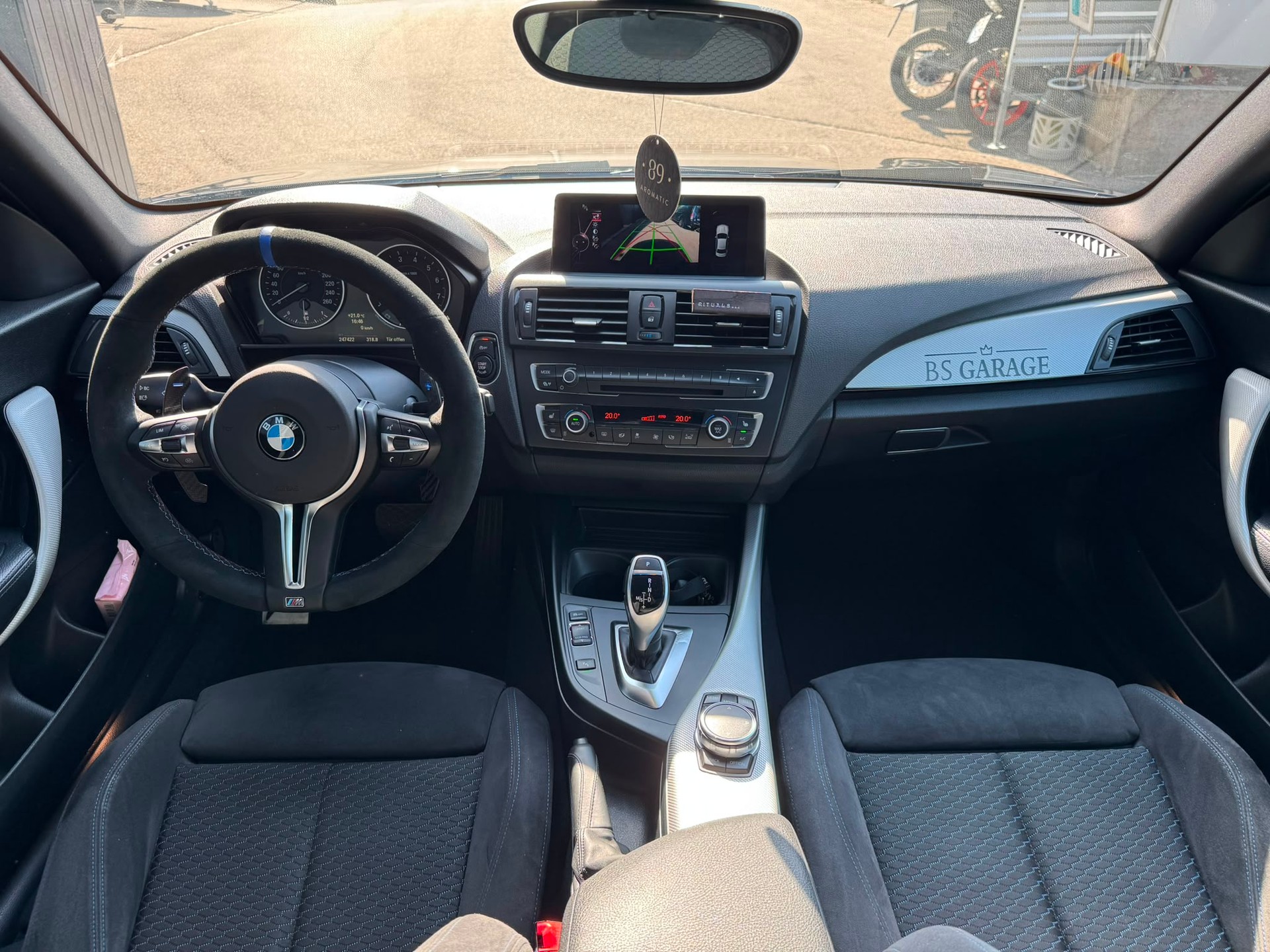 BMW M235i Steptronic-image-8