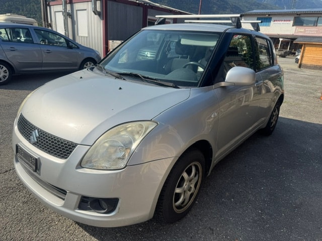 SUZUKI Swift 1.3i 16V GL Top 4x4-image-1