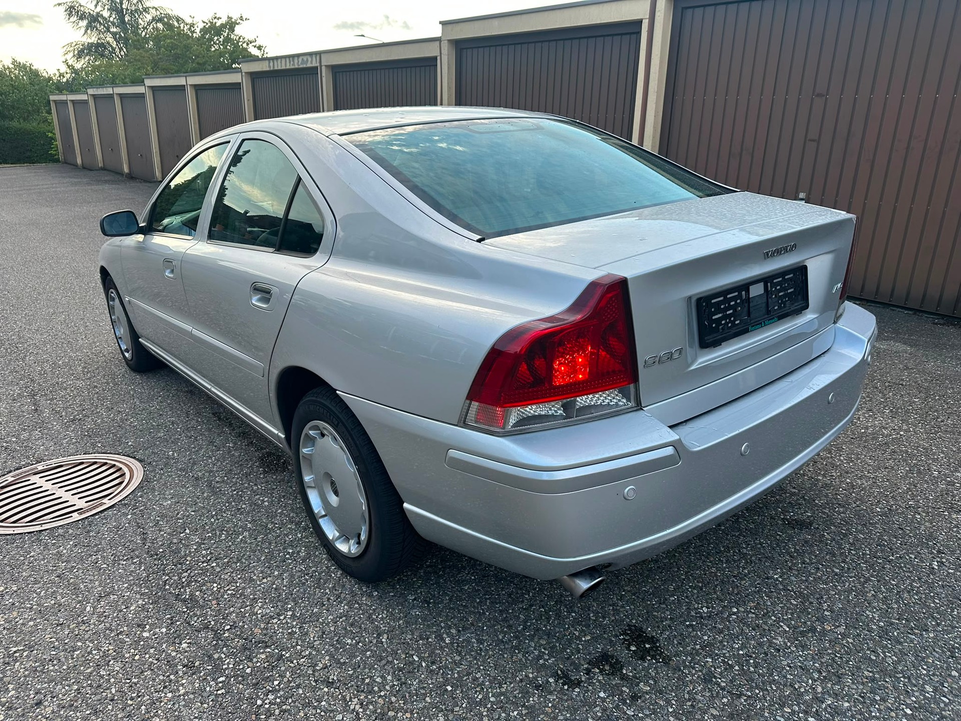 VOLVO S60 2.5T AWD Momentum / FRISCH AB MFK-image-9