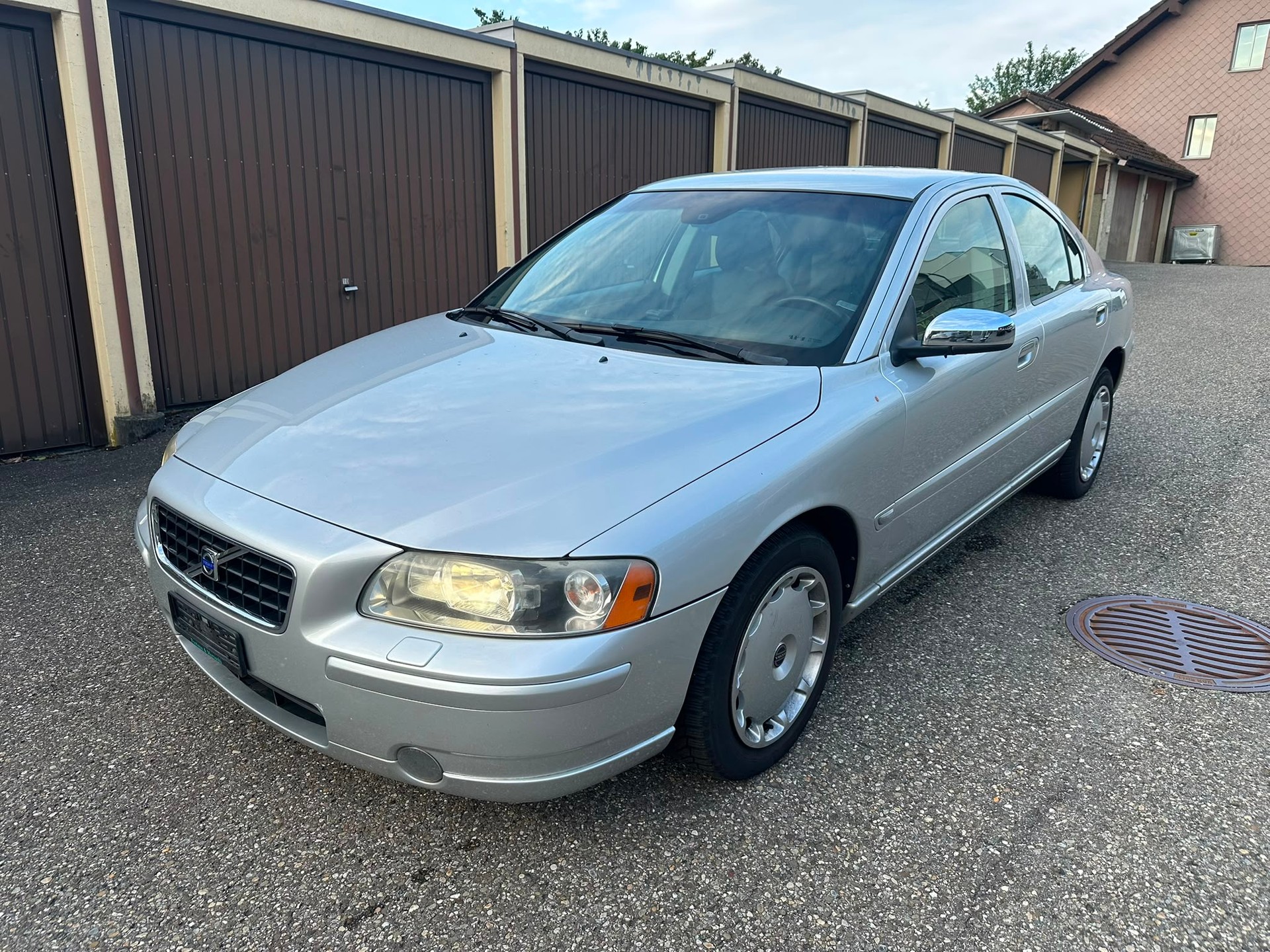 VOLVO S60 2.5T AWD Momentum / FRISCH AB MFK-image-2