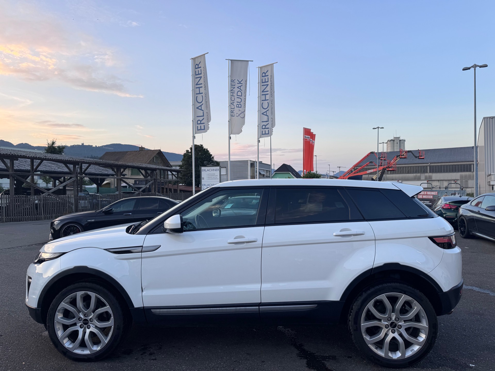 LAND ROVER Range Rover Evoque 2.0 TD4 SE Advantage AT9-showroom-element-2