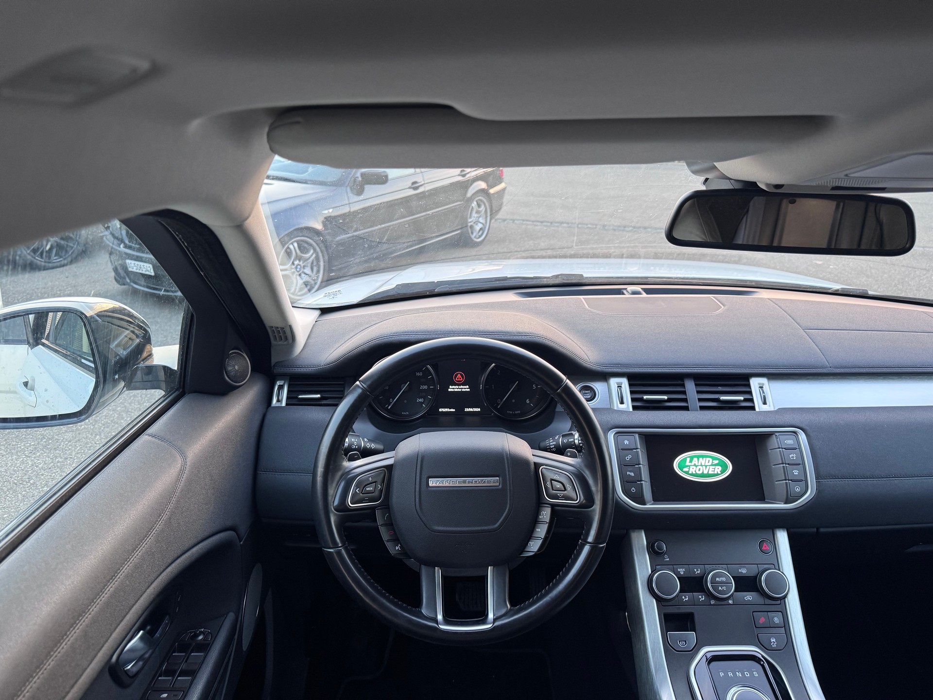 LAND ROVER Range Rover Evoque 2.0 TD4 SE Advantage AT9-image-8