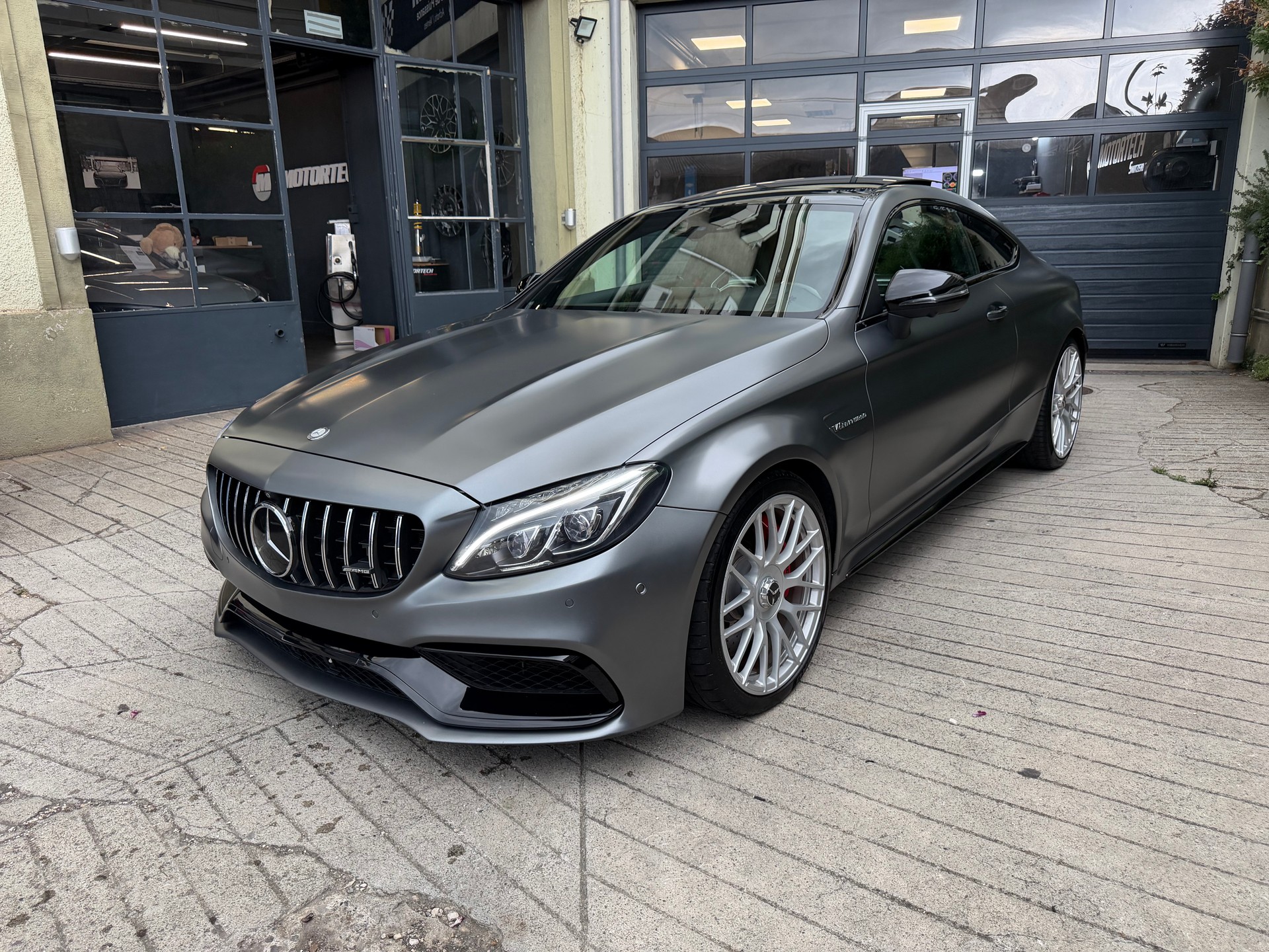 MERCEDES-BENZ C 63 S AMG Speedshift