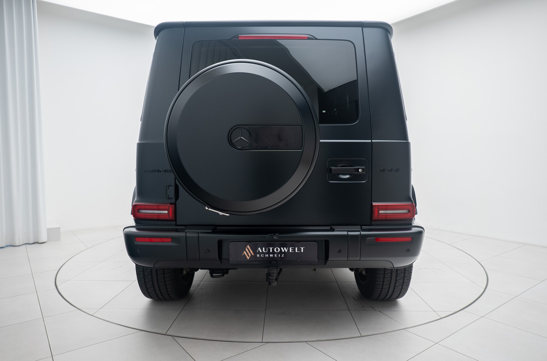 MERCEDES-BENZ G 63 AMG 9G-Tronic-showroom-element-3