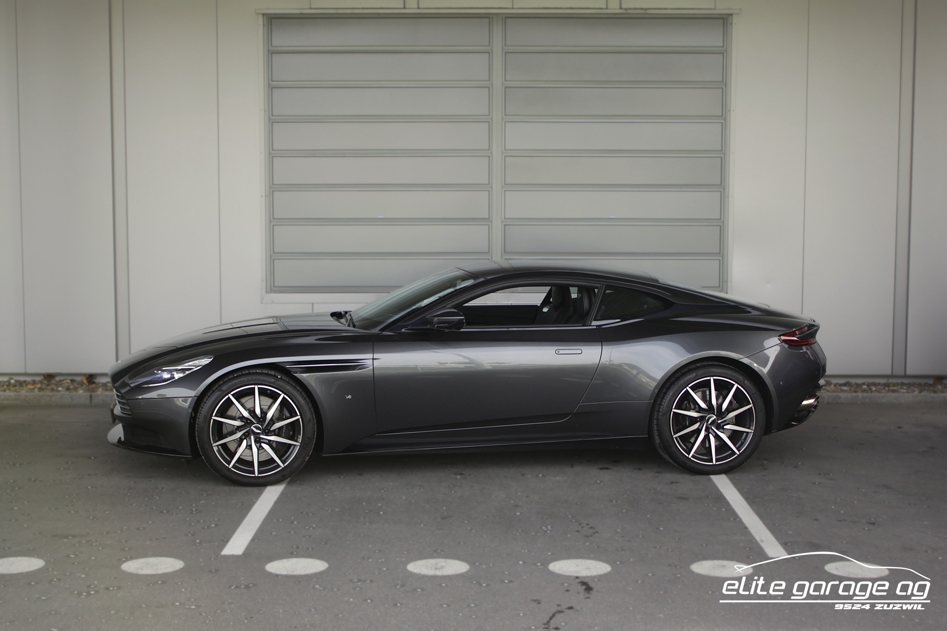 ASTON MARTIN DB11 V12 Touchtronic 3