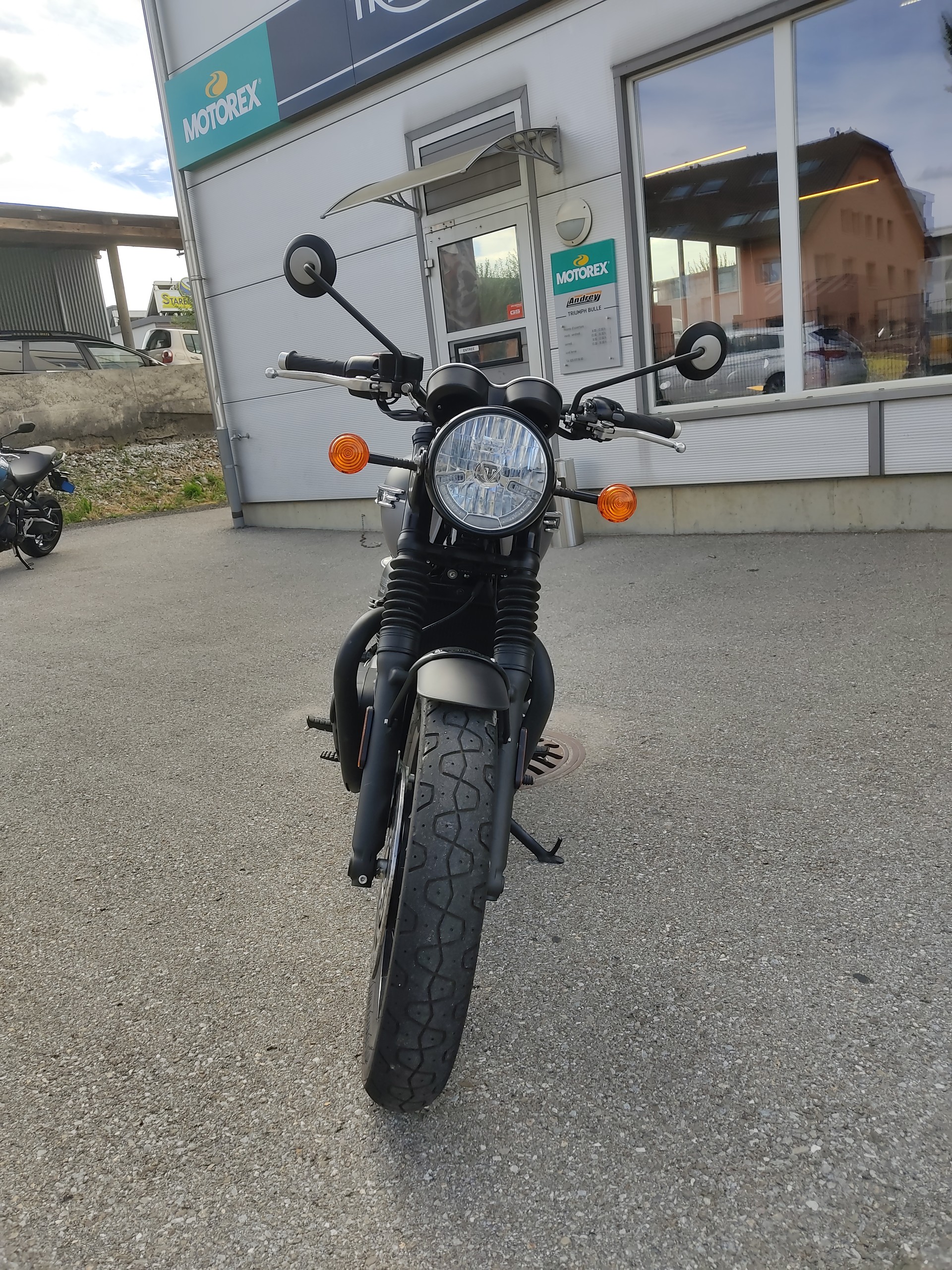 TRIUMPH Bonneville T120 Black-image-3