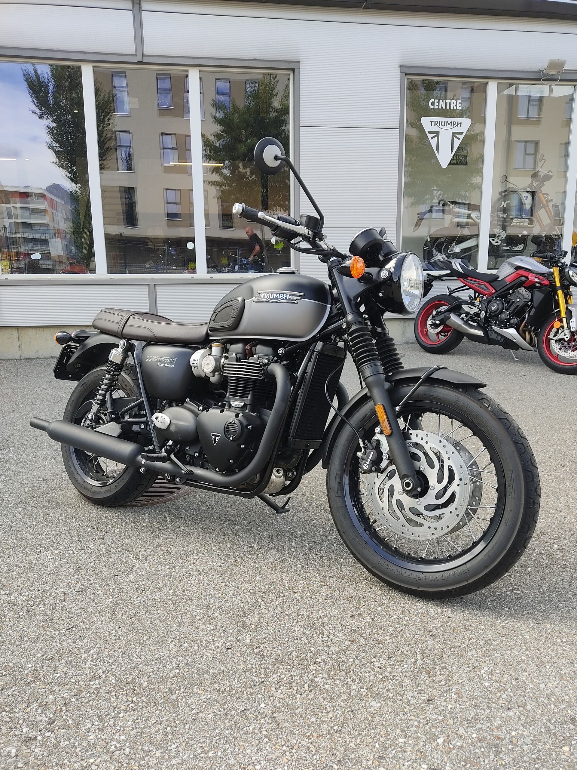 TRIUMPH Bonneville T120 Black-image-0