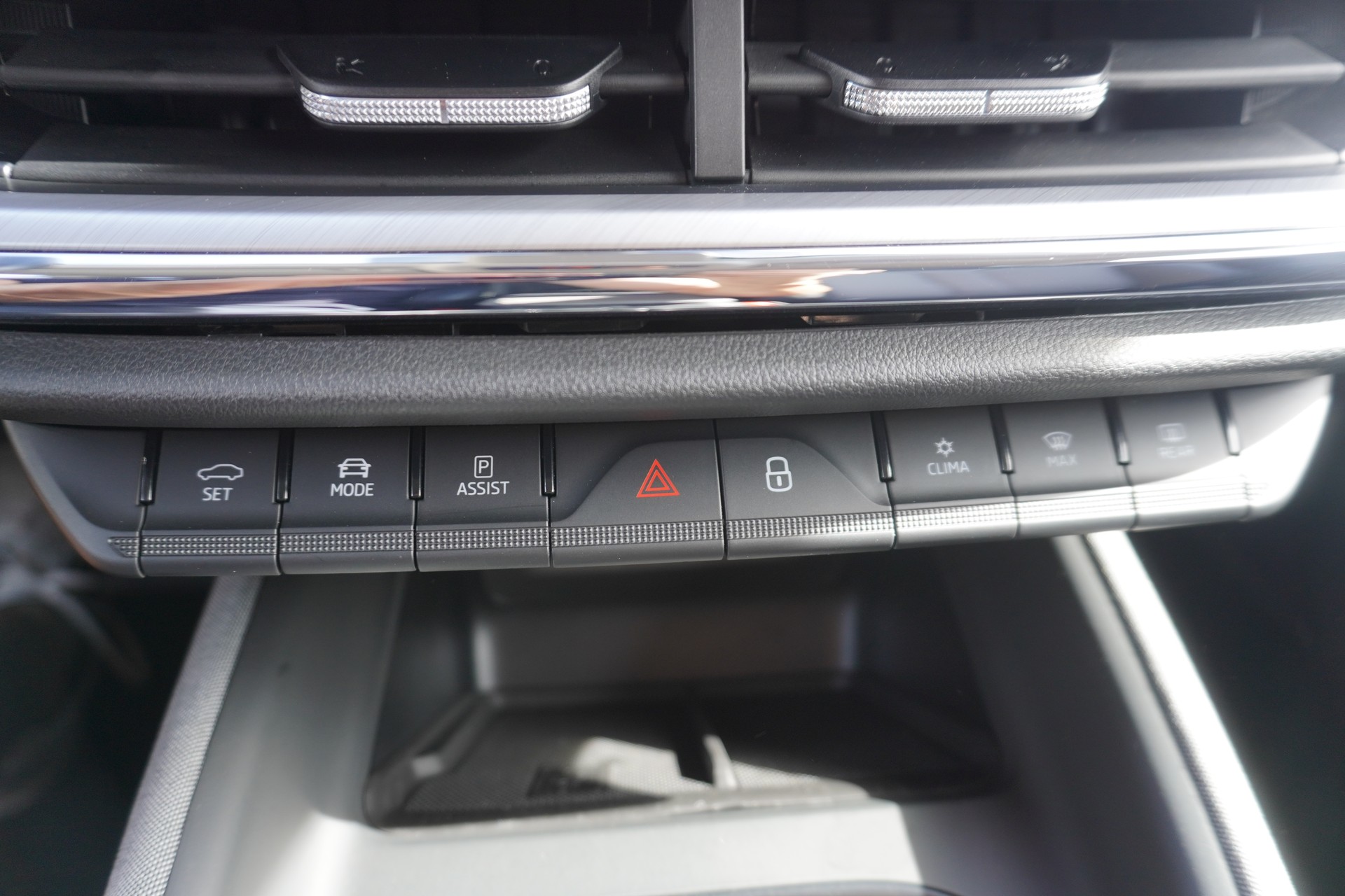 SKODA Enyaq iV 80-image-18