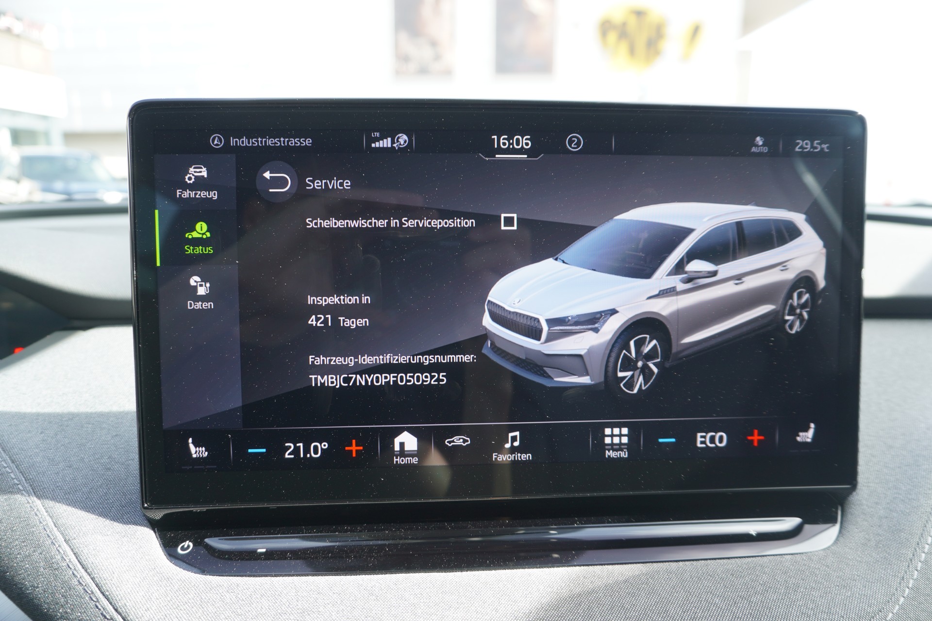 SKODA Enyaq iV 80-image-29