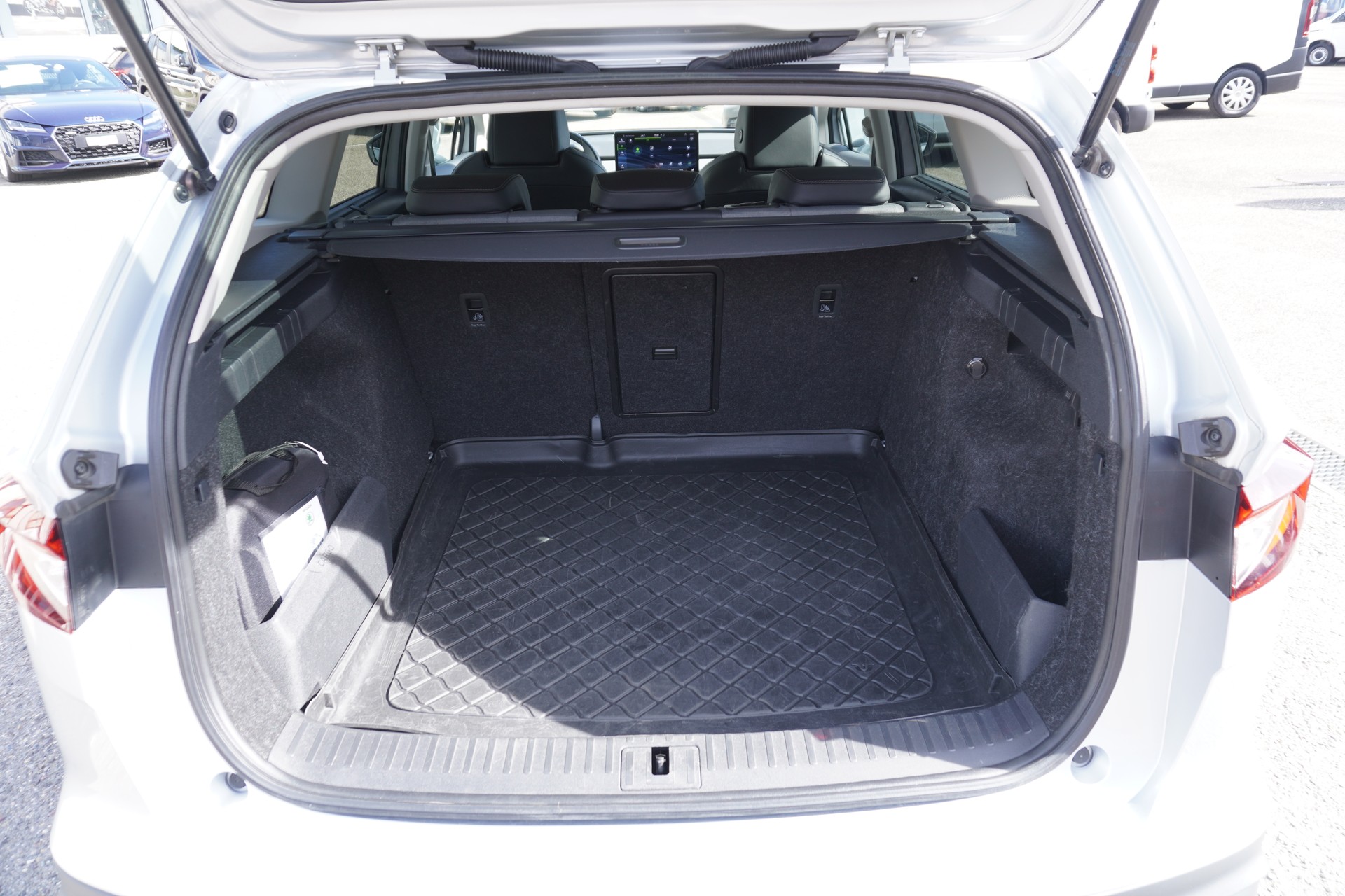 SKODA Enyaq iV 80-image-9