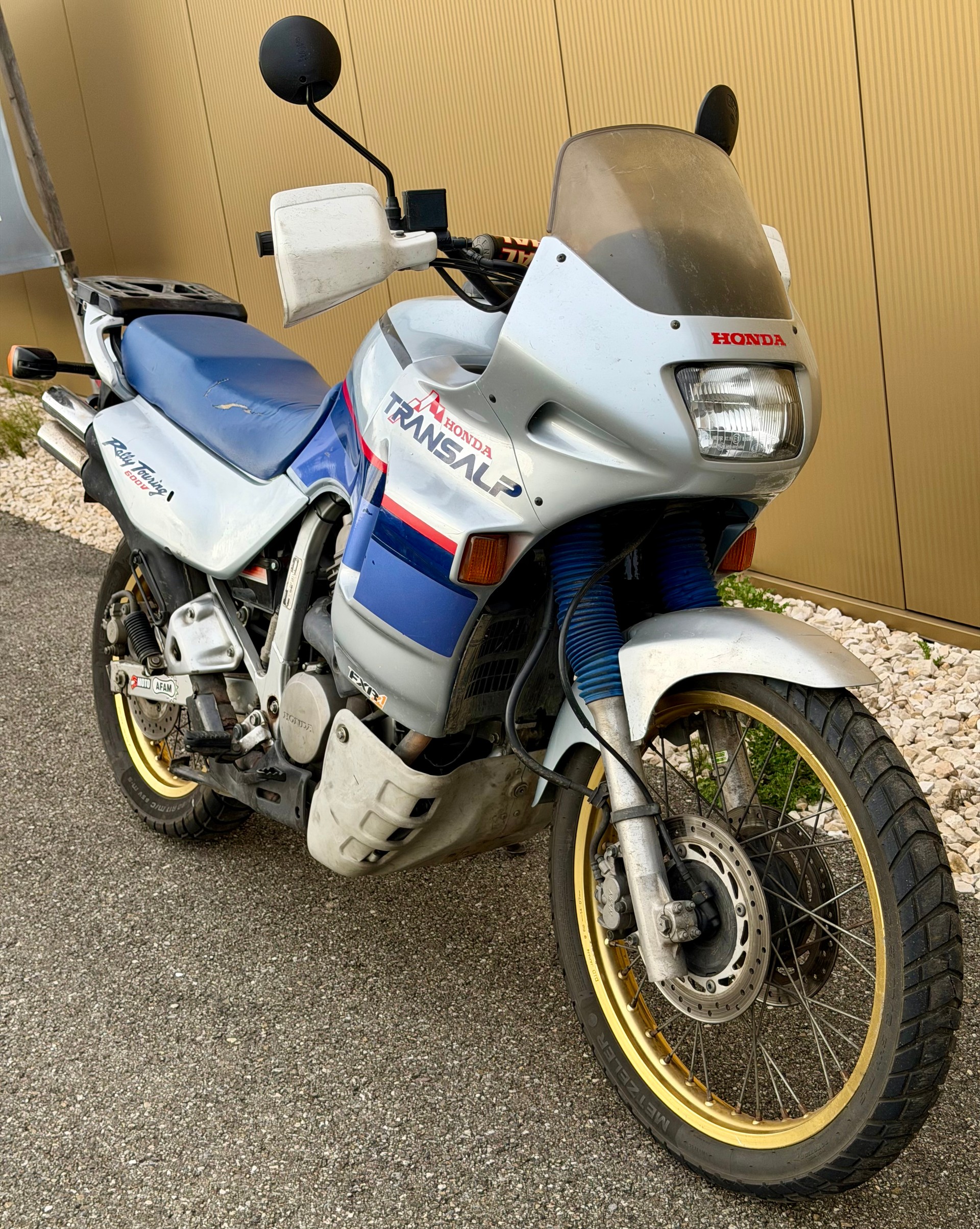 HONDA XL 600 V Transalp-image-0