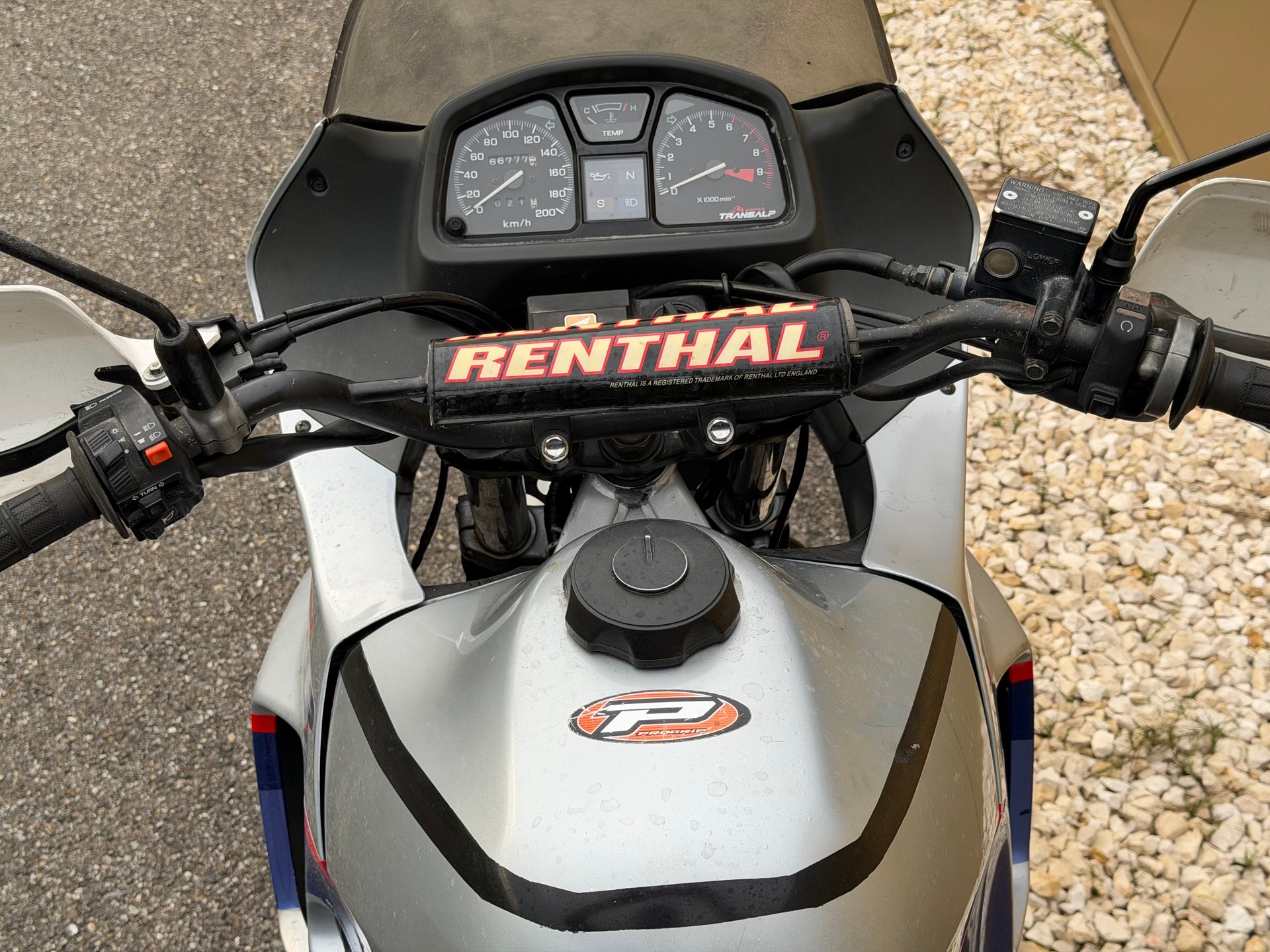 HONDA XL 600 V Transalp-image-15