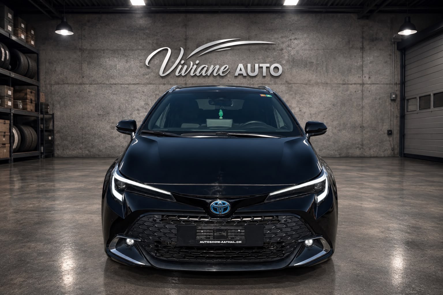 TOYOTA Corolla 1.8 HSD Comfort e- CVT-showroom-element-1