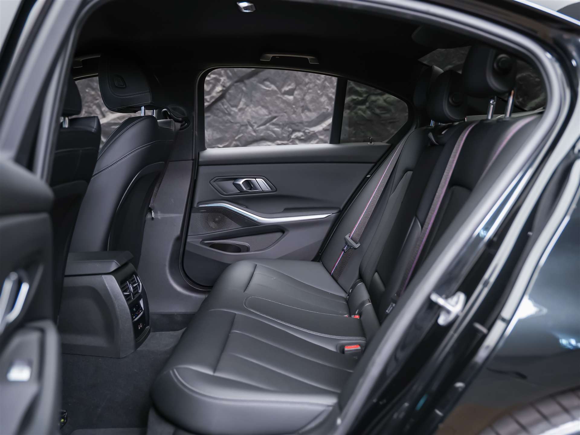 BMW M340i xDrive Steptronic M Sport Pro *Facelift*Werksgarantie*Lenkradheizung*Head Up Display*360° Kamera*-image-12