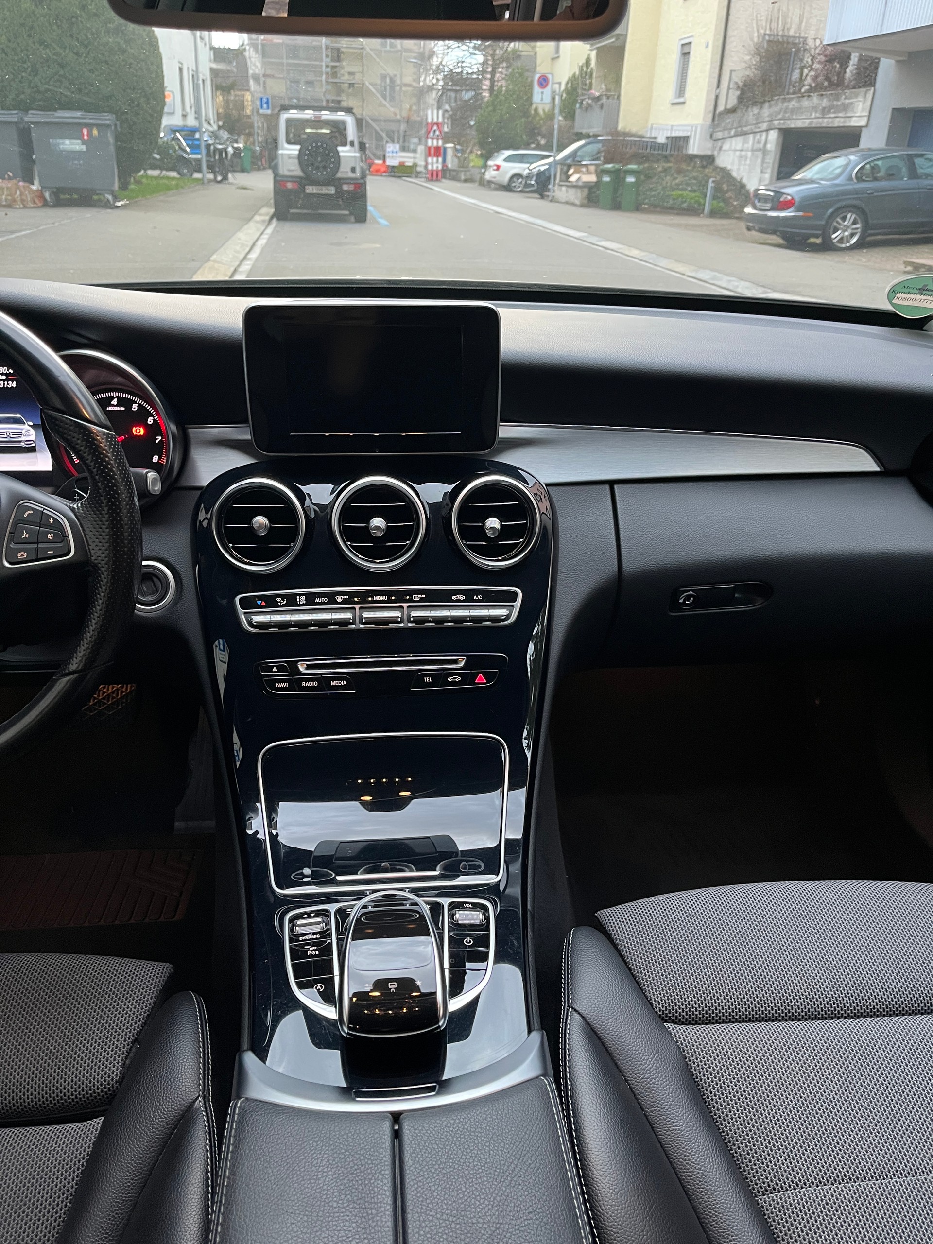 MERCEDES-BENZ C 180 Avantgarde-image-3