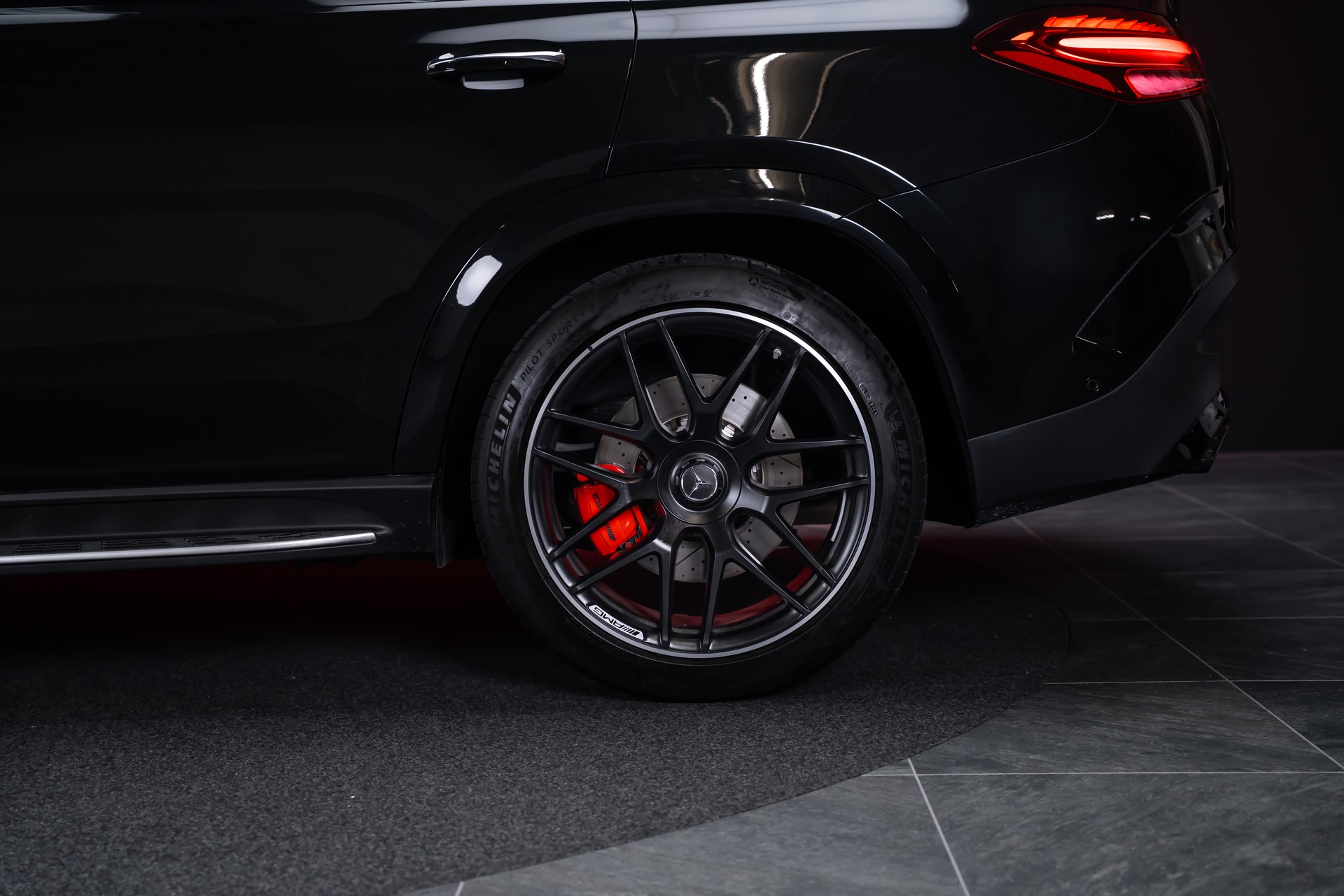 MERCEDES-BENZ GLE 63 S AMG 4matic+ Coupé / Panorama / 360°Kamera / HeadUp-image-49