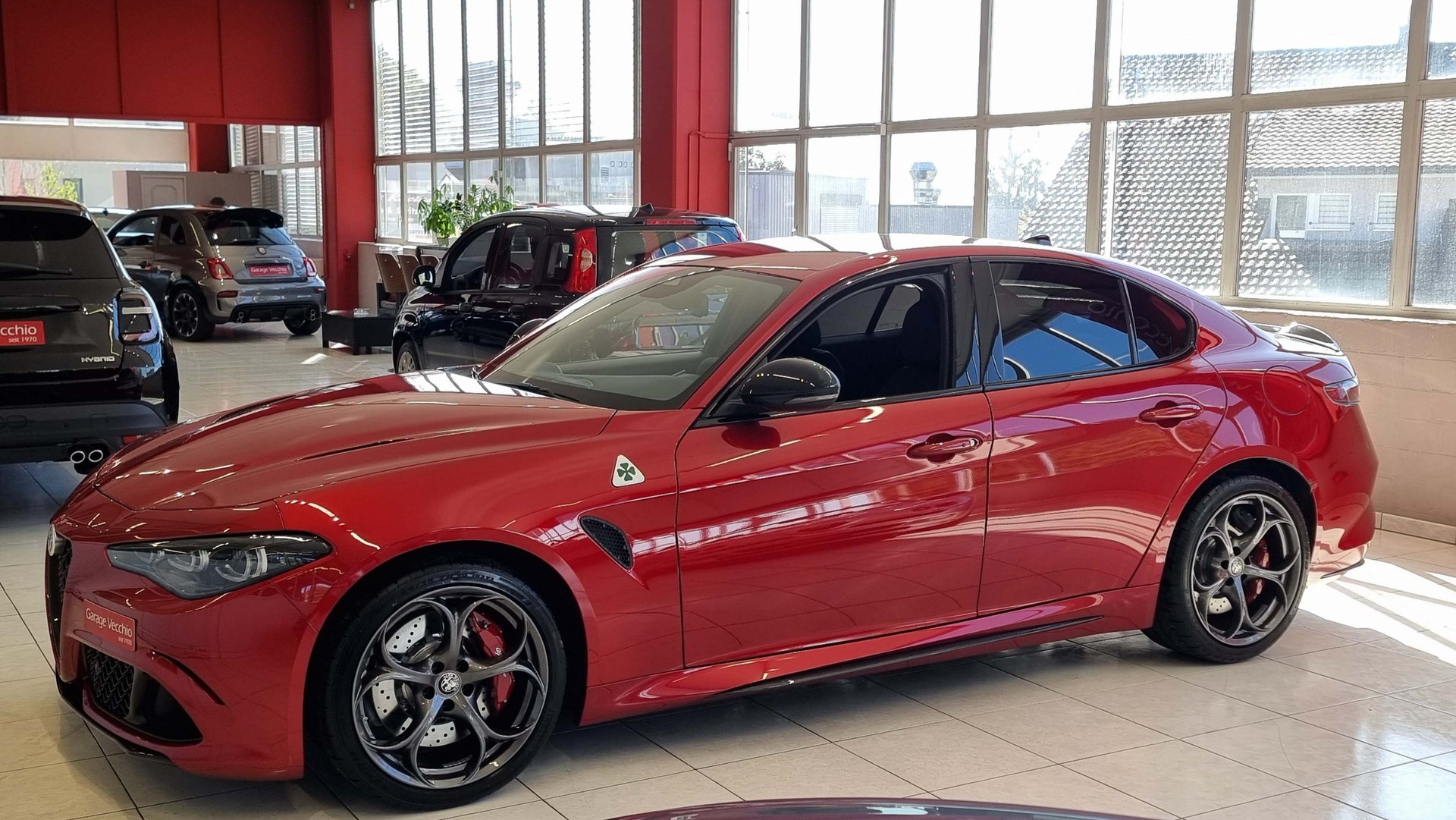 ALFA ROMEO Giulia 2.9 V6 Biturbo Quadrifoglio-showroom-element-3