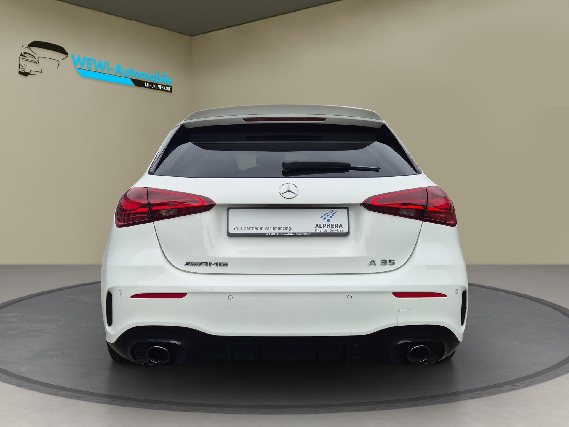 MERCEDES-BENZ A AMG 35 4Matic 8G-DCT-showroom-element-3