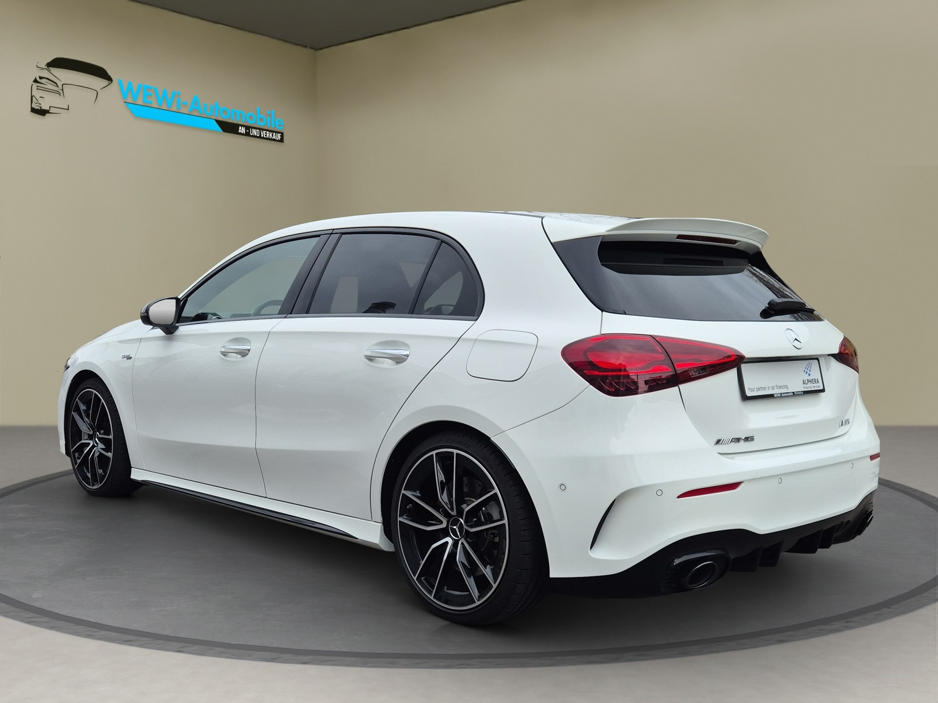 MERCEDES-BENZ A AMG 35 4Matic 8G-DCT-image-4