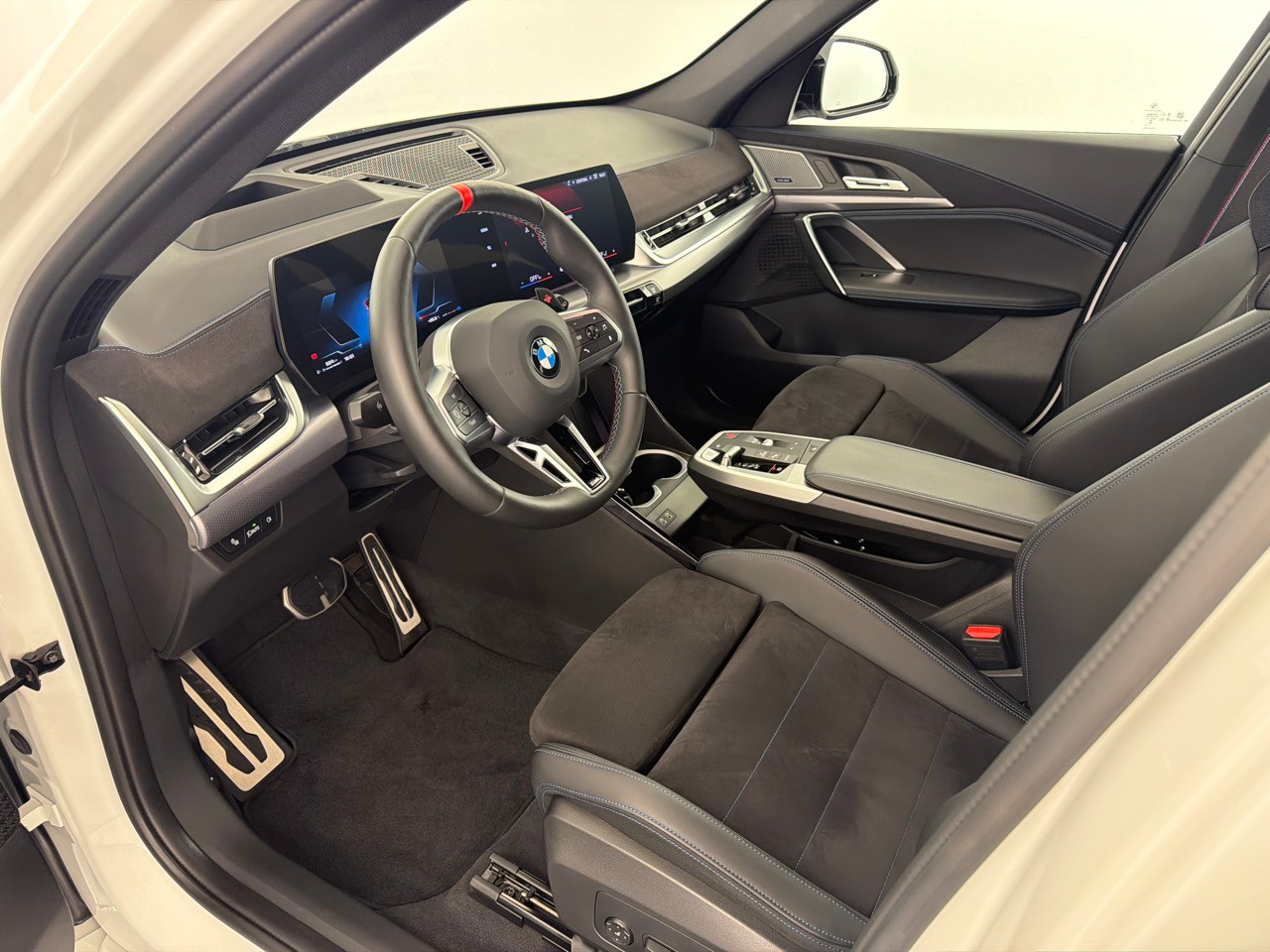 BMW X1 xDrive M35i M Sport Pro-image-4