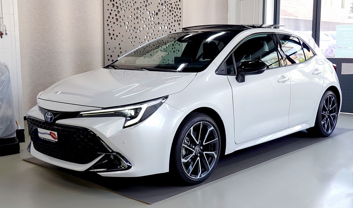 TOYOTA Corolla 2.0 HSD Premiumt e- CVT, Vollleder, Panorama