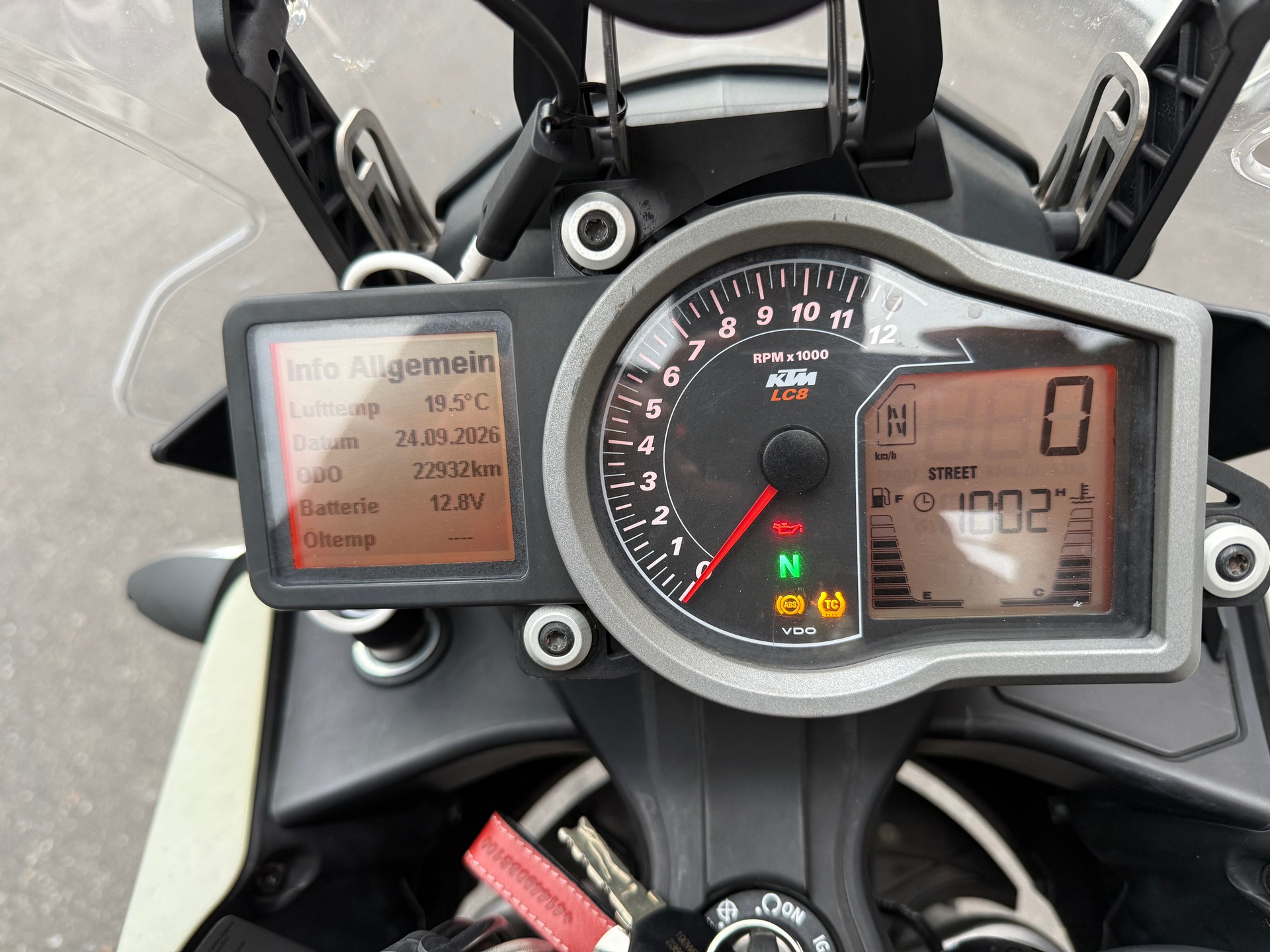 KTM 1050 Adventure ABS-image-7