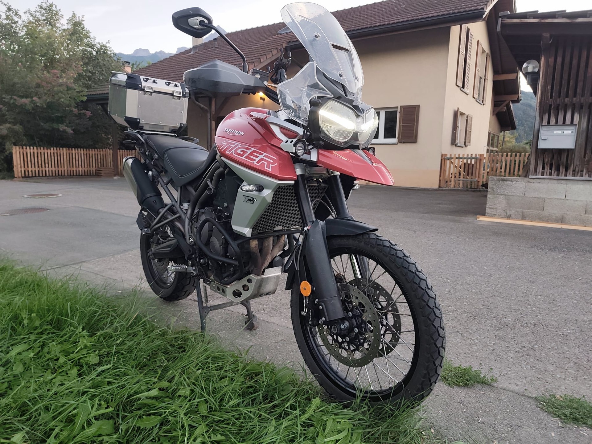 TRIUMPH Tiger 800 XCa ABS-image-10