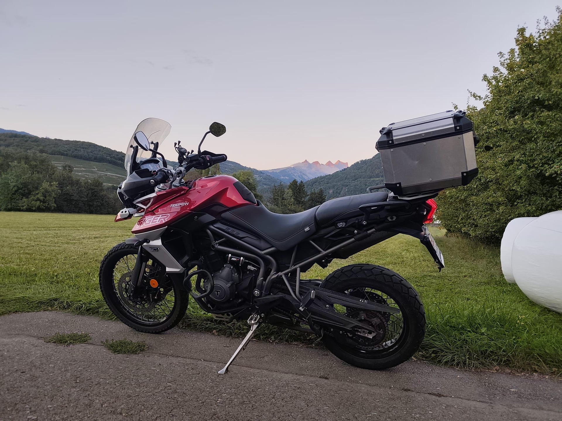TRIUMPH Tiger 800 XCa ABS-image-1