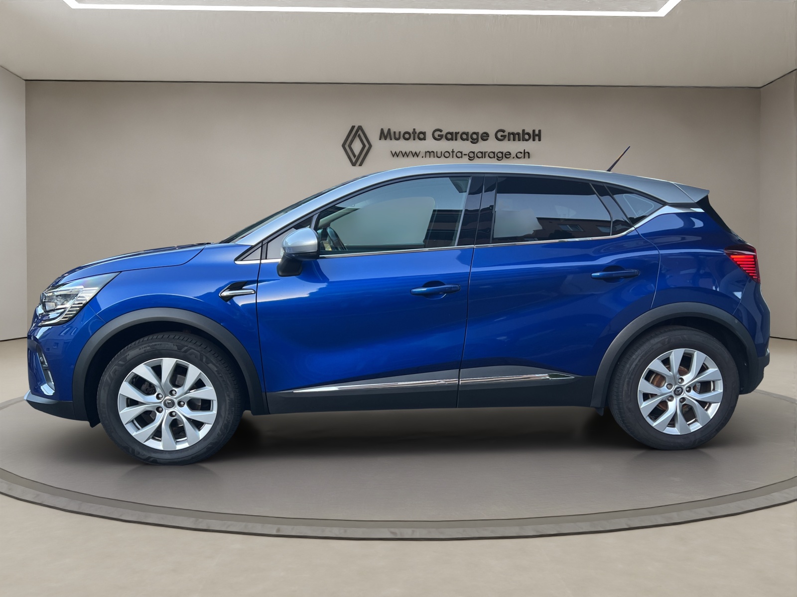 RENAULT Captur 1.3 TCe Intens EDC-showroom-element-2