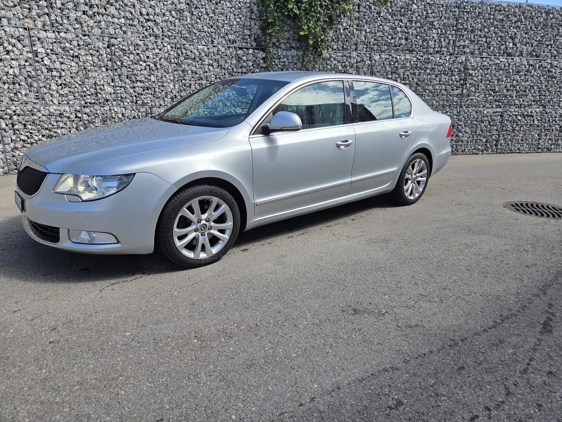 SKODA Superb 2.0 TDi Elegance DSG