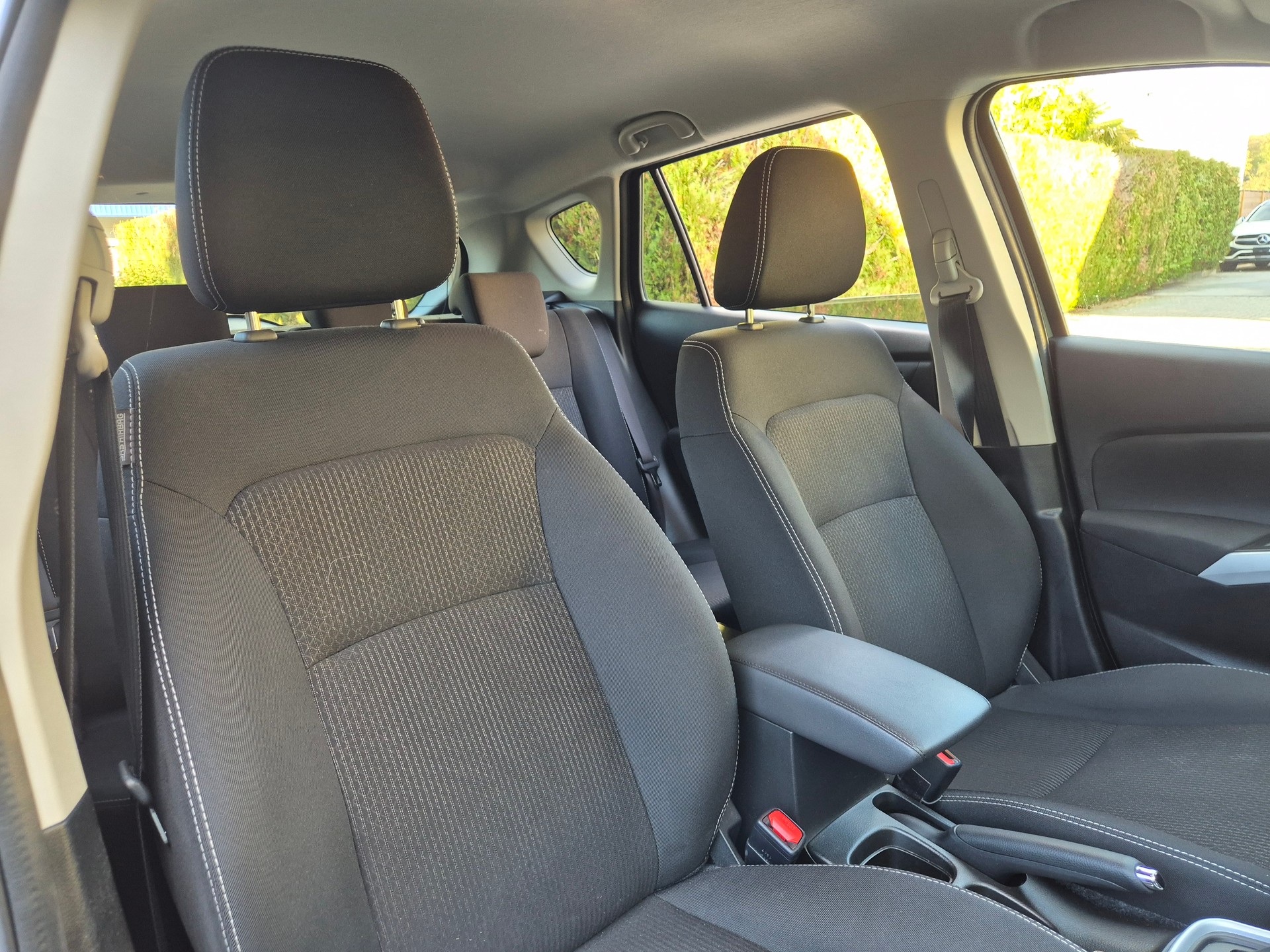 SUZUKI SX4 S-Cross 1.4 16V Compact+ Hybrid 4WD Automatic-image-13