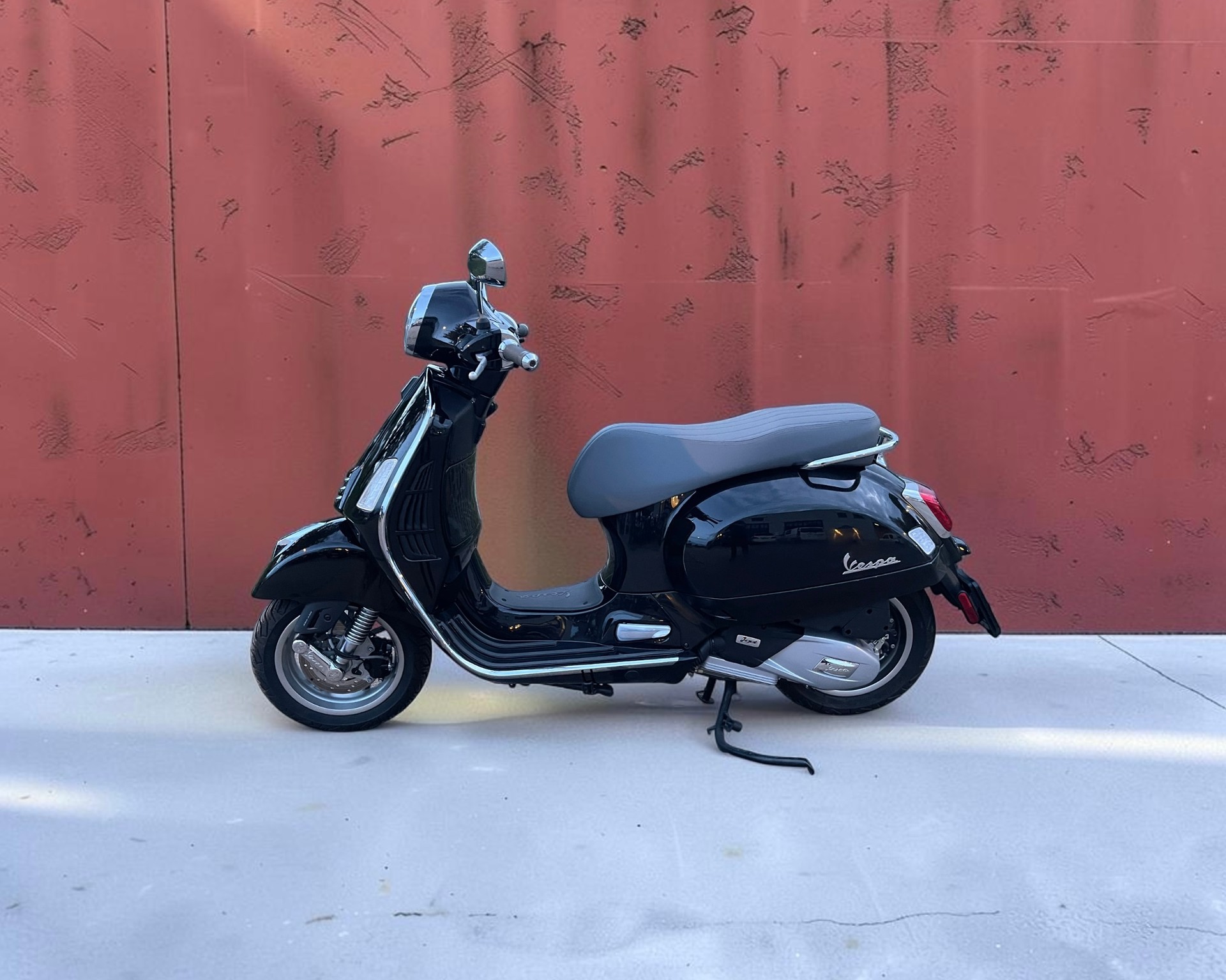 PIAGGIO Vespa GTS 125 RST Euro 5+-image-2