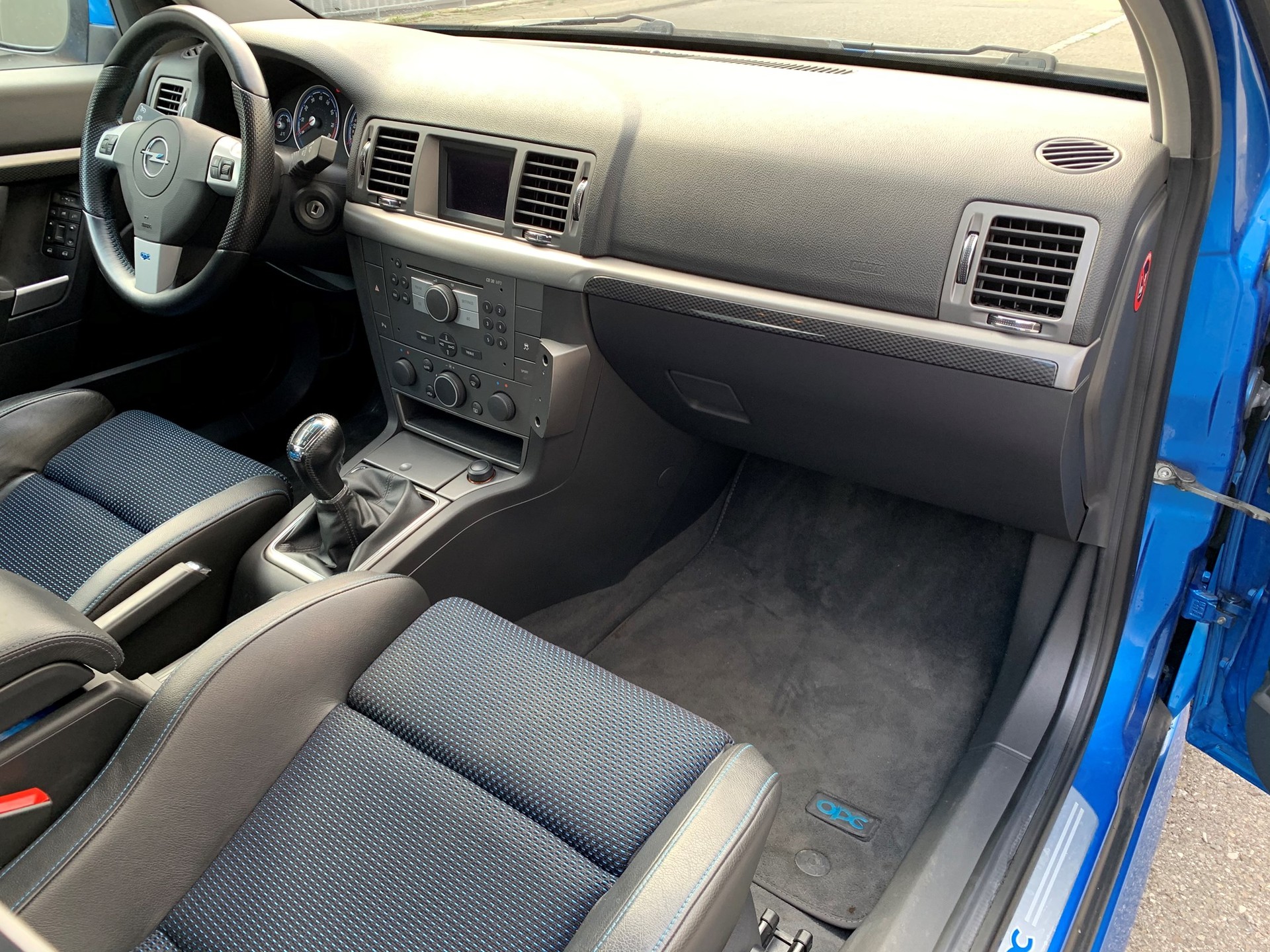 OPEL Vectra 2.8 Turbo V6 OPC-image-9