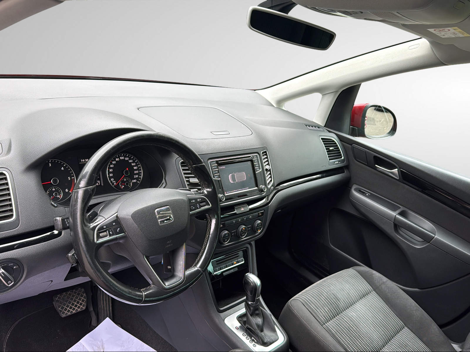 SEAT Alhambra 2.0 TDI Reference DSG-image-8