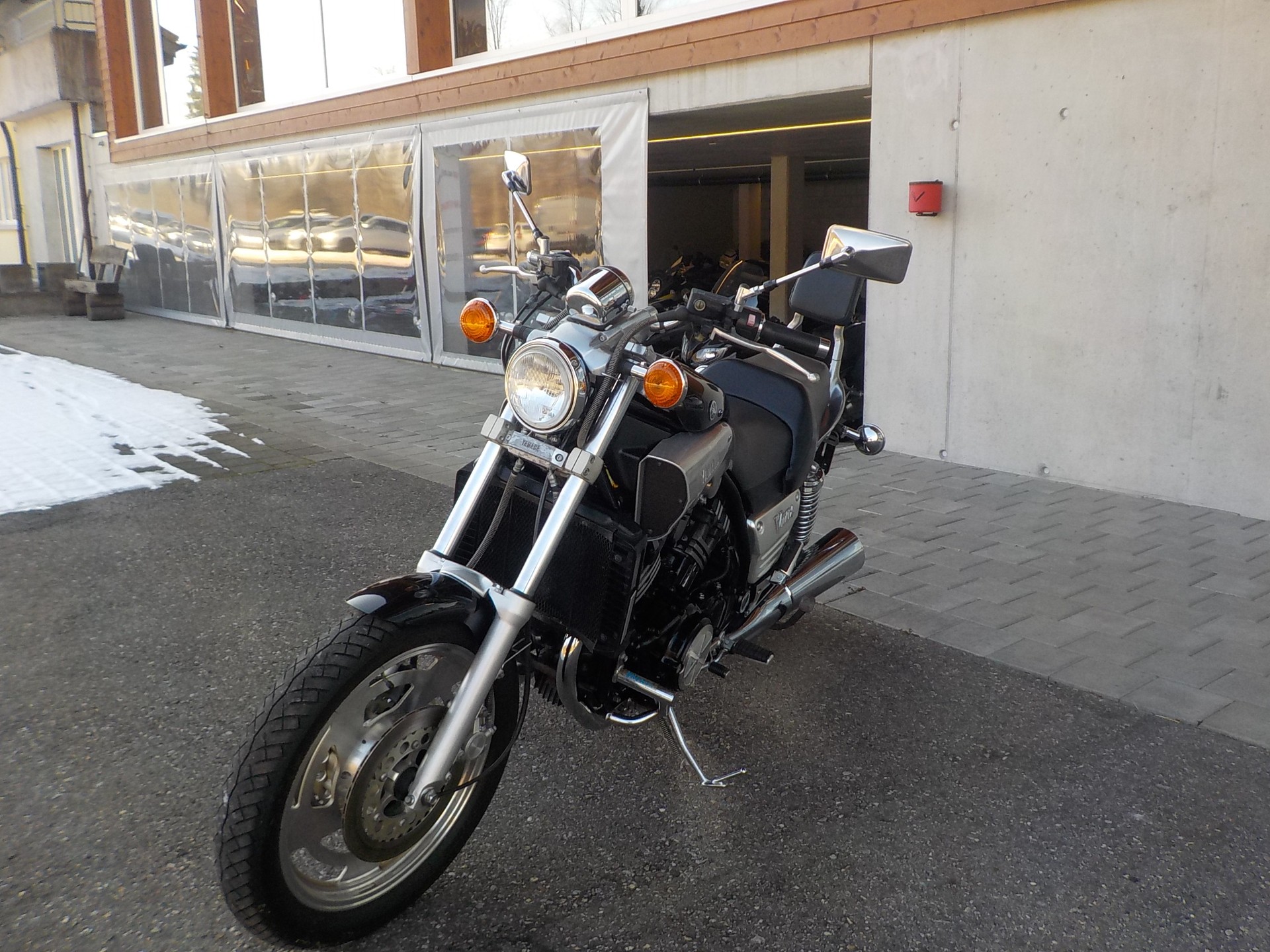 YAMAHA V-Max VMX 1200-image-2
