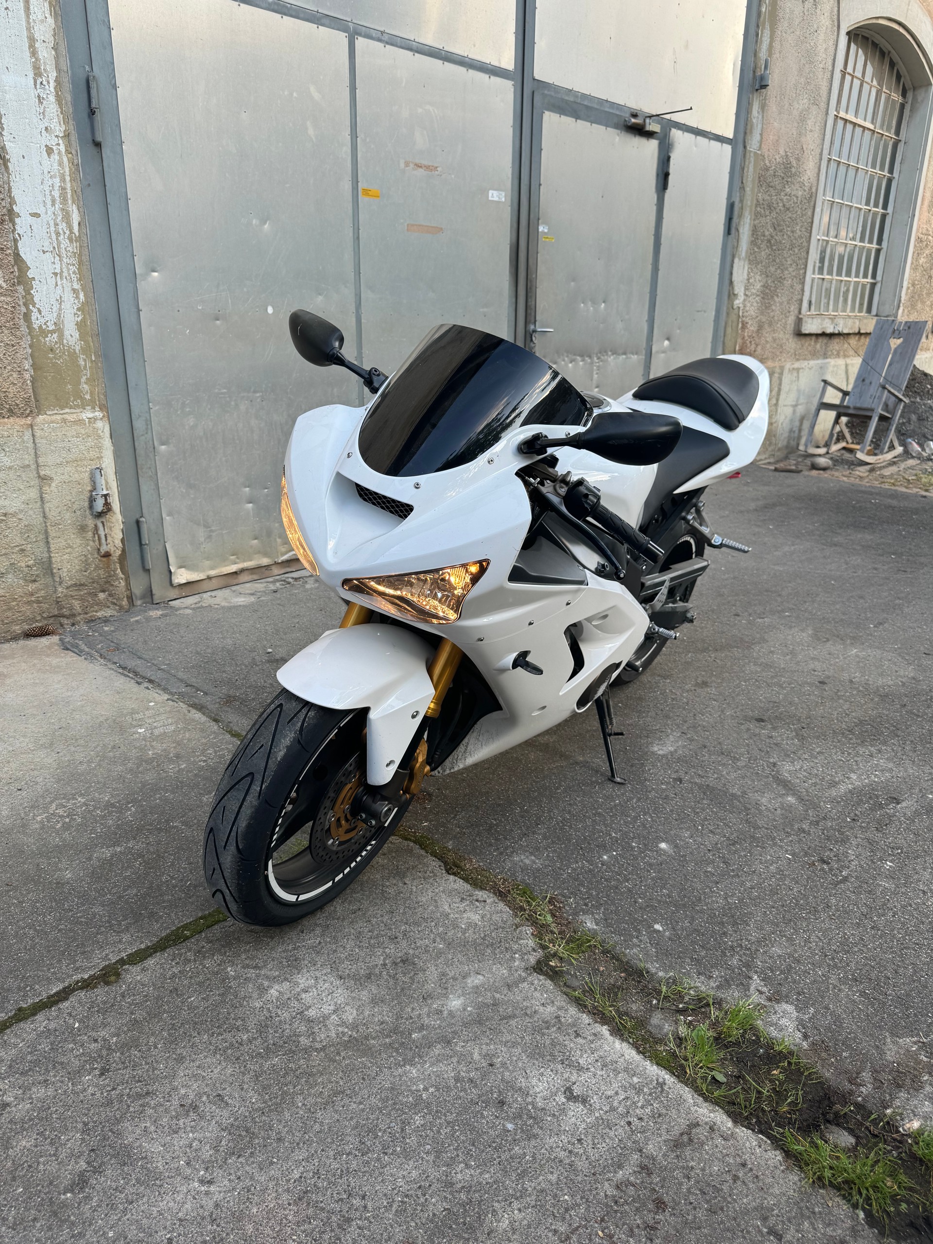 KAWASAKI Ninja ZX-6RR-image-0