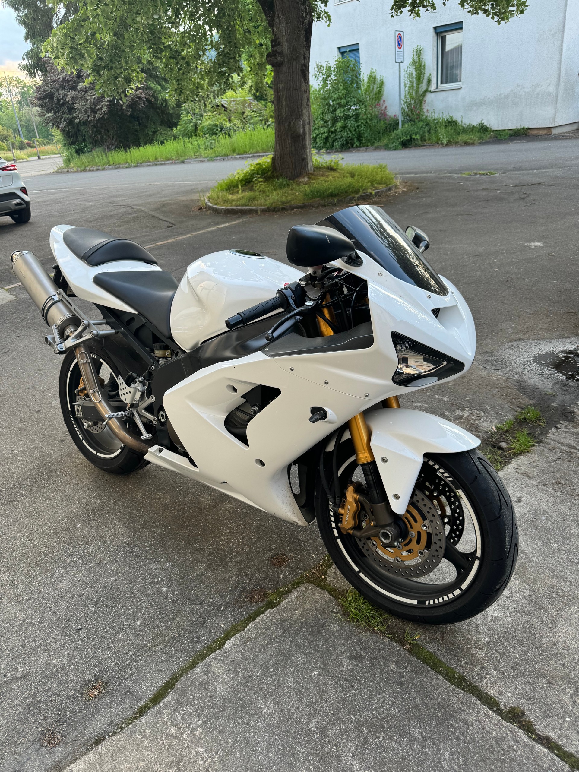 KAWASAKI Ninja ZX-6RR-image-1